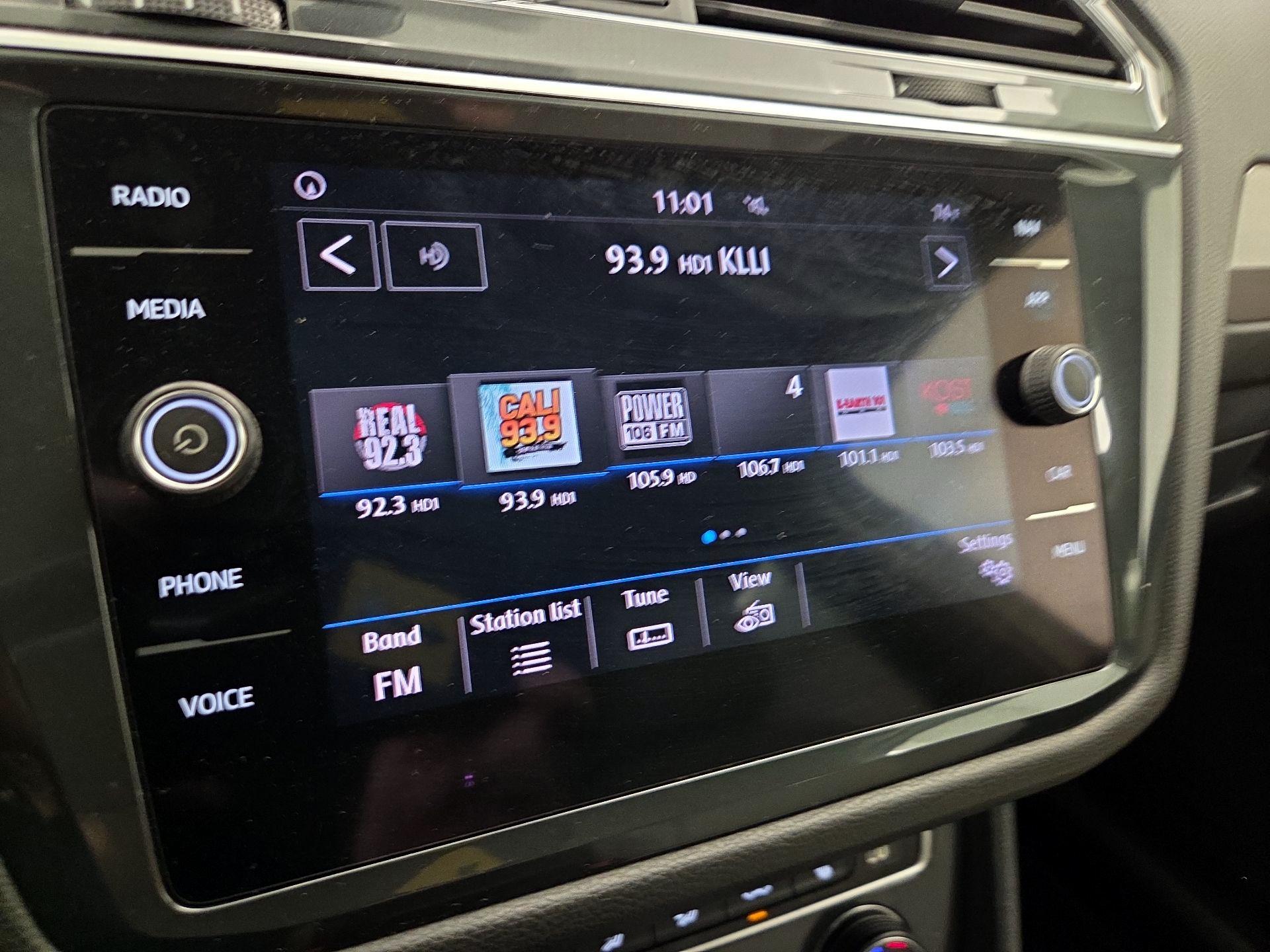 Thumbnail: 2019 Volkswagen Tiguan - 16