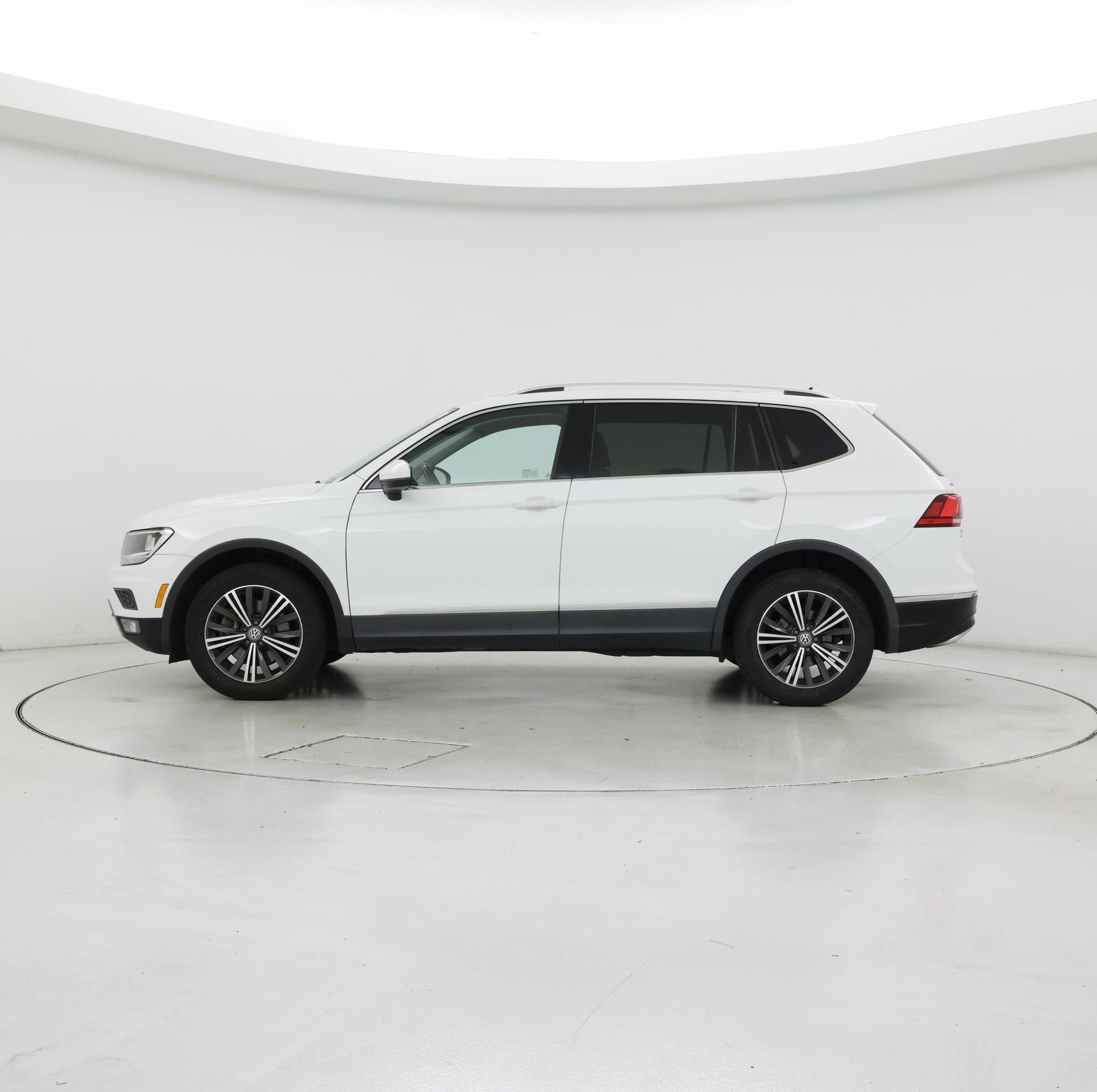 Thumbnail: 2019 Volkswagen Tiguan - 3