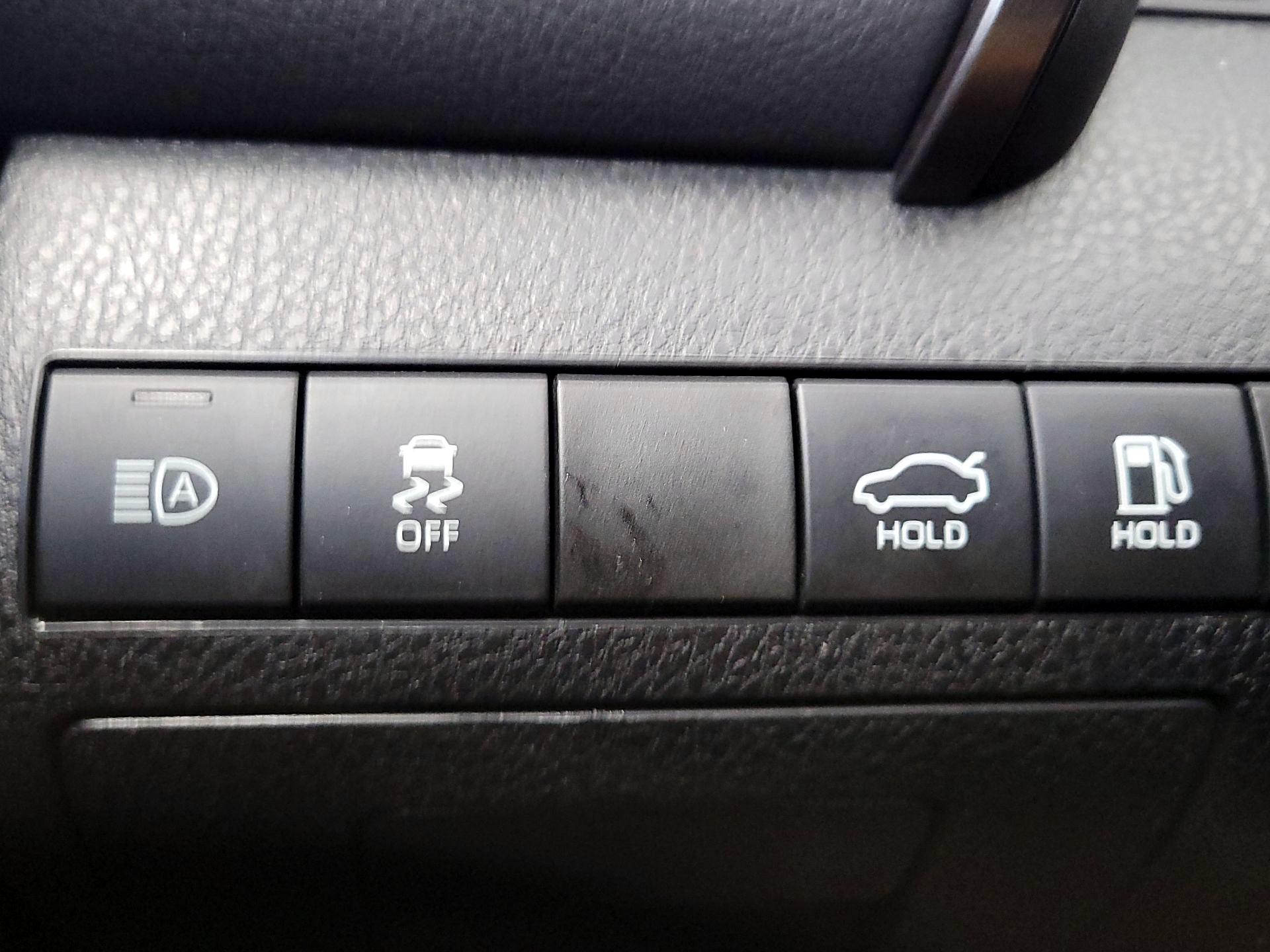 Thumbnail: 2023 Toyota Camry - 13