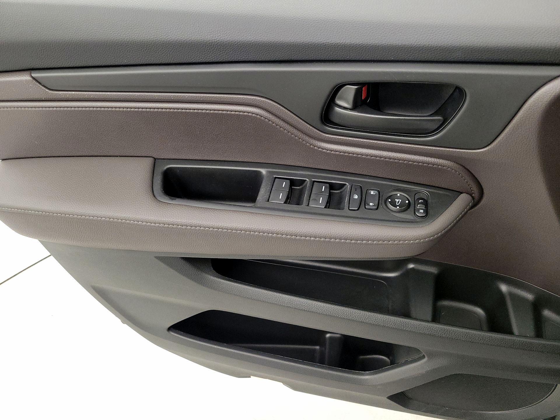 Thumbnail: 2021 Honda Odyssey - 12