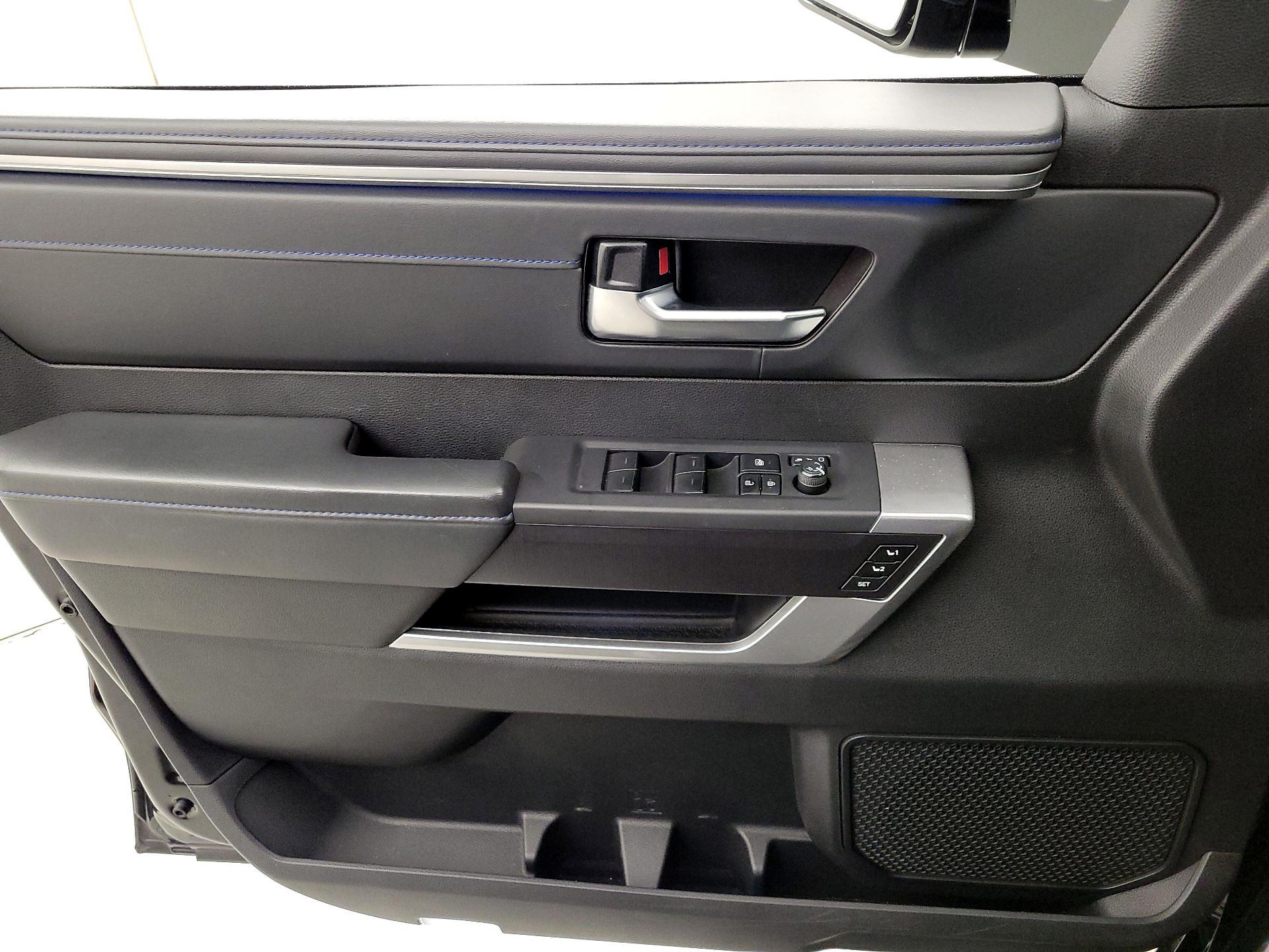 Thumbnail: 2022 Toyota Tundra - 12