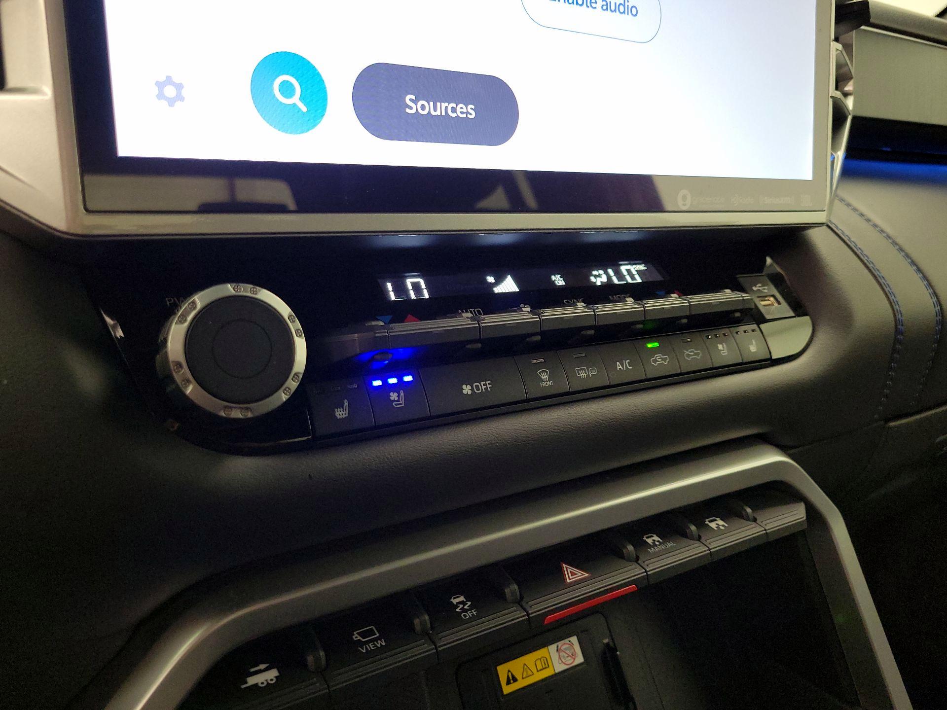 Thumbnail: 2022 Toyota Tundra - 16