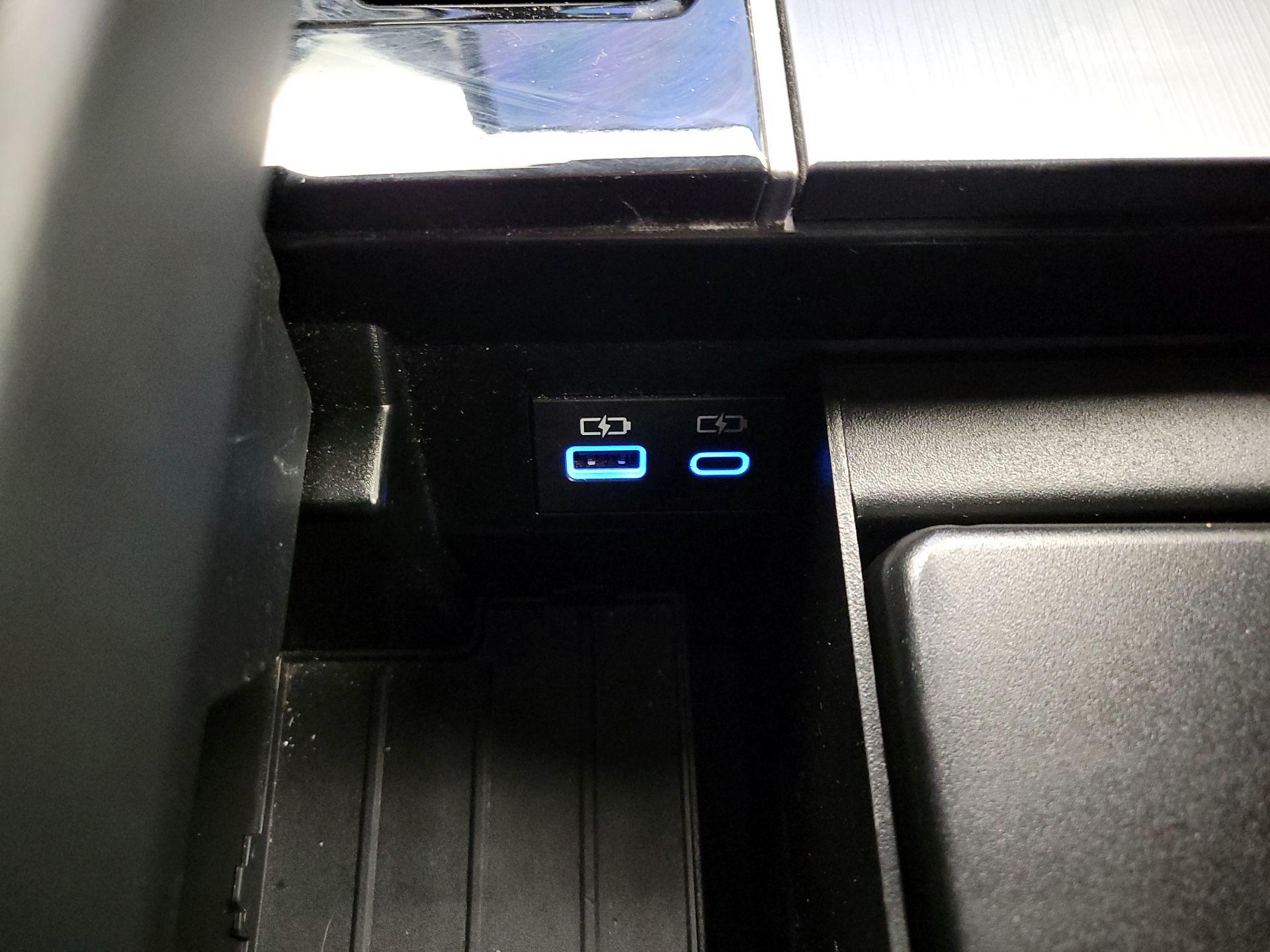 Thumbnail: 2022 Toyota Tundra - 18