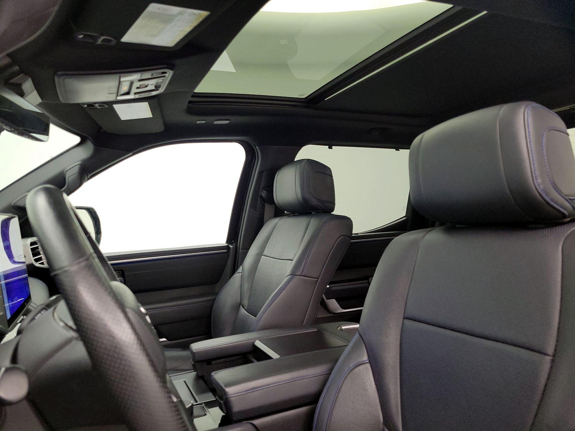 Thumbnail: 2022 Toyota Tundra - 19