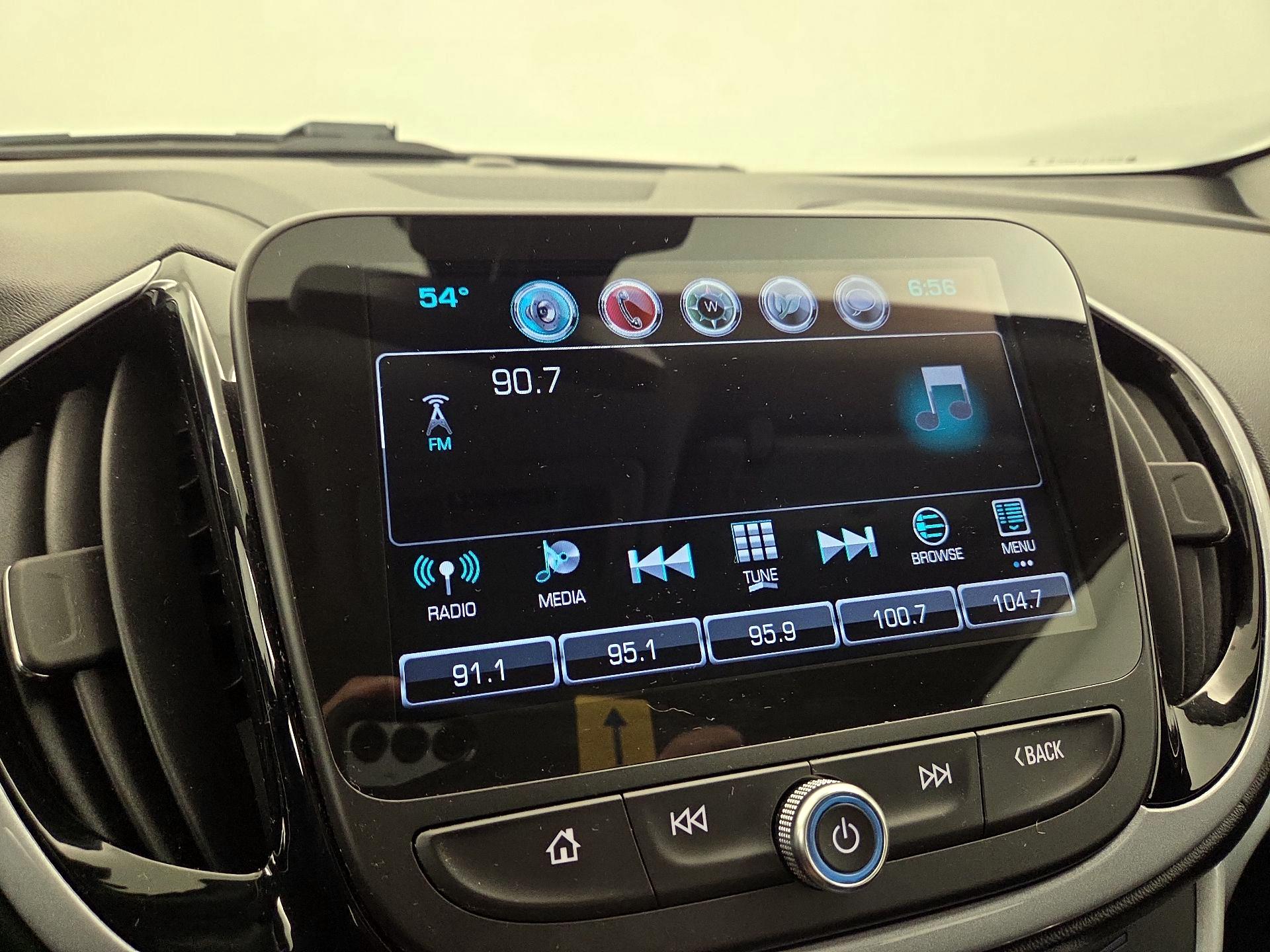 Thumbnail: 2017 Chevrolet Volt - 15