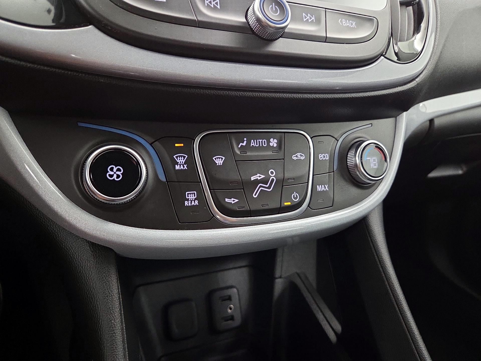 Thumbnail: 2017 Chevrolet Volt - 16