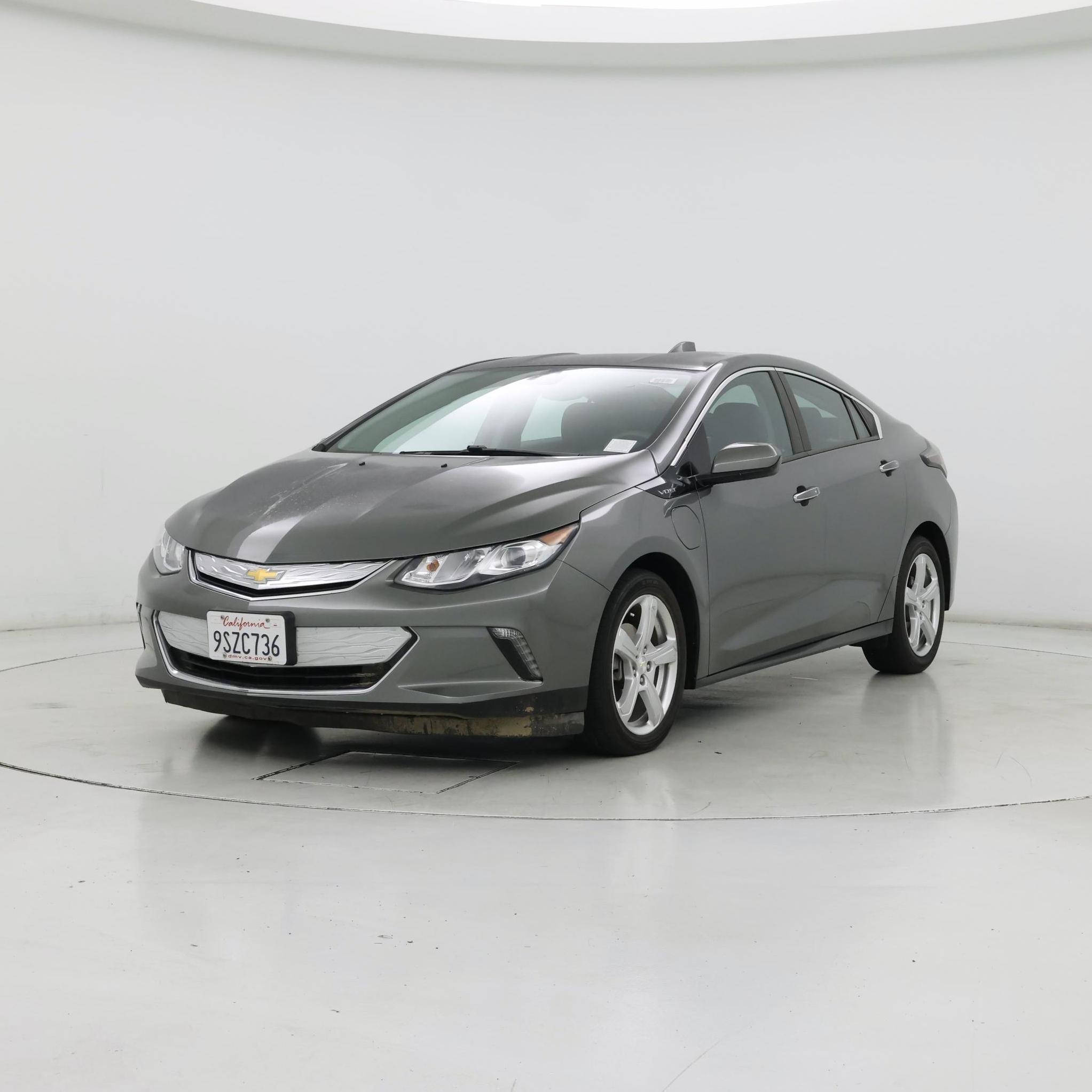 Thumbnail: 2017 Chevrolet Volt - 4