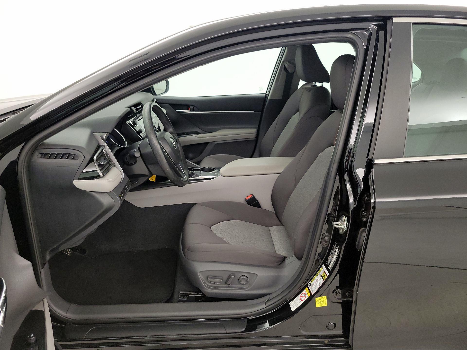 Thumbnail: 2019 Toyota Camry - 11