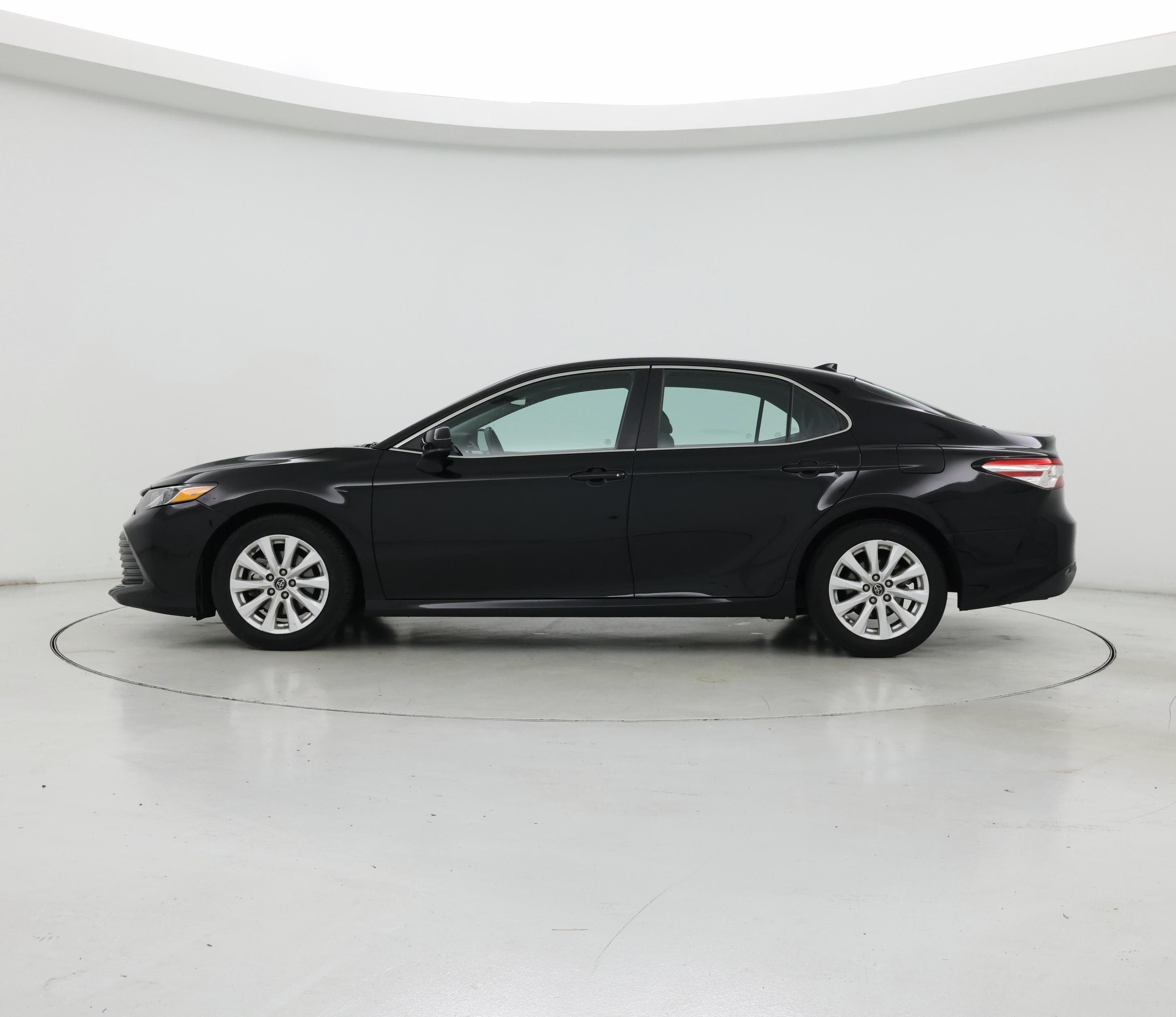 Thumbnail: 2019 Toyota Camry - 3