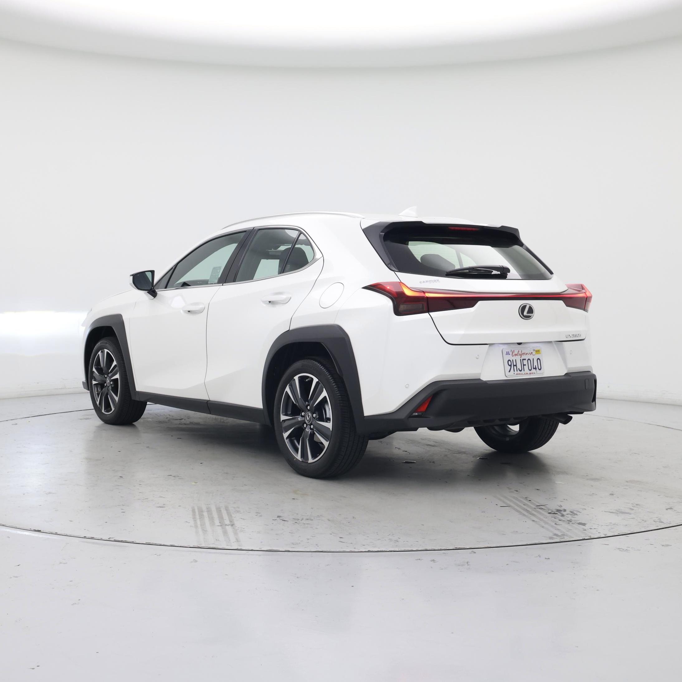 Thumbnail: 2024 Lexus UX - 2