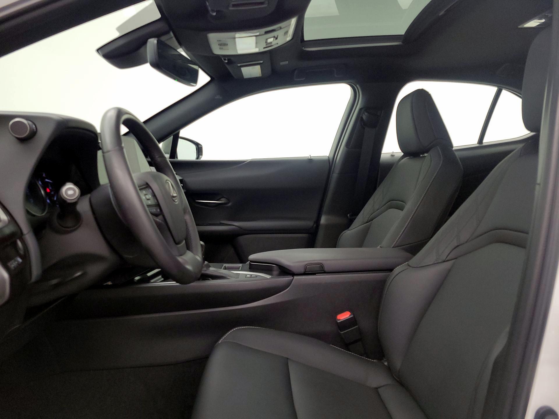 Thumbnail: 2024 Lexus UX - 19