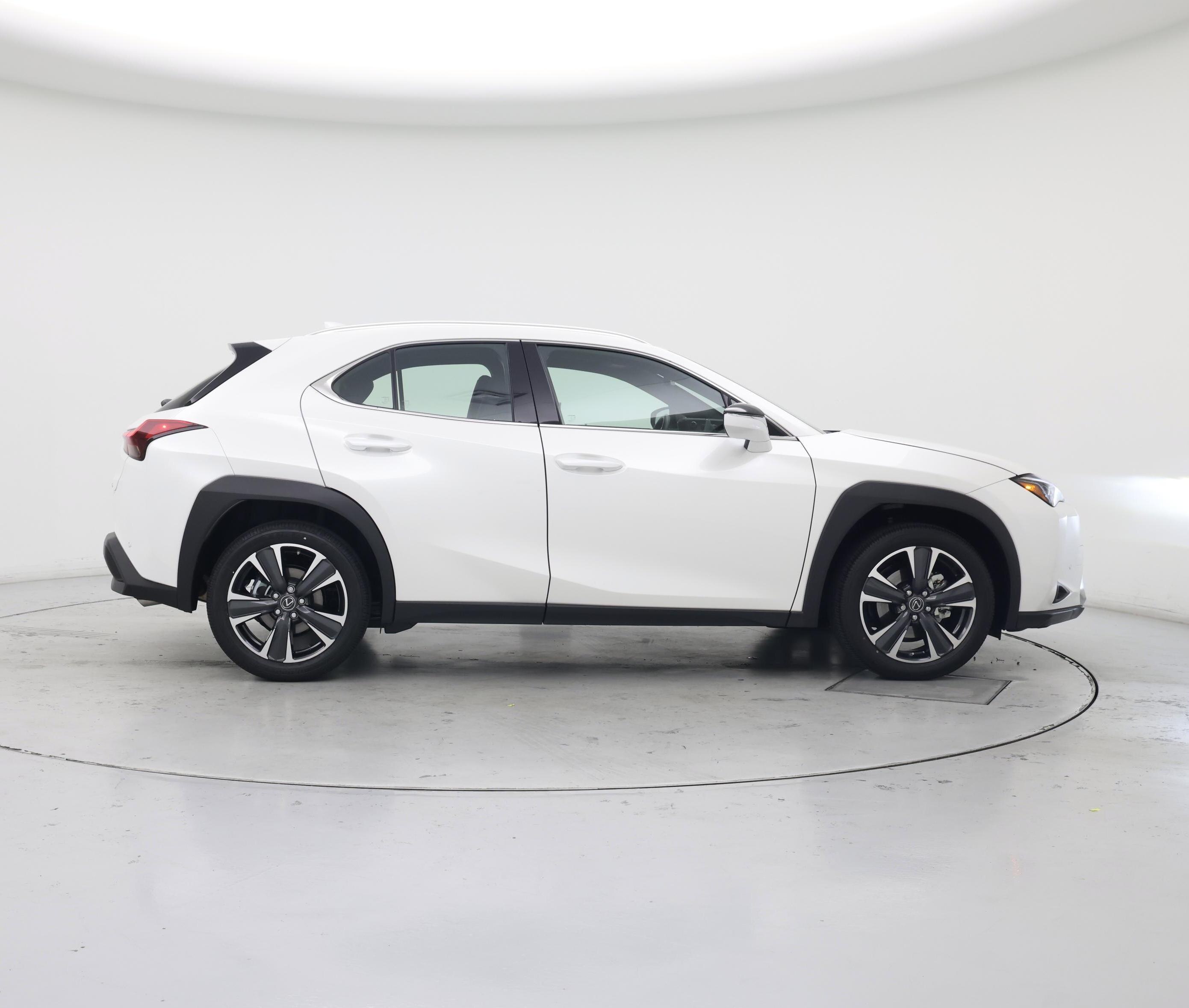 Thumbnail: 2024 Lexus UX - 7