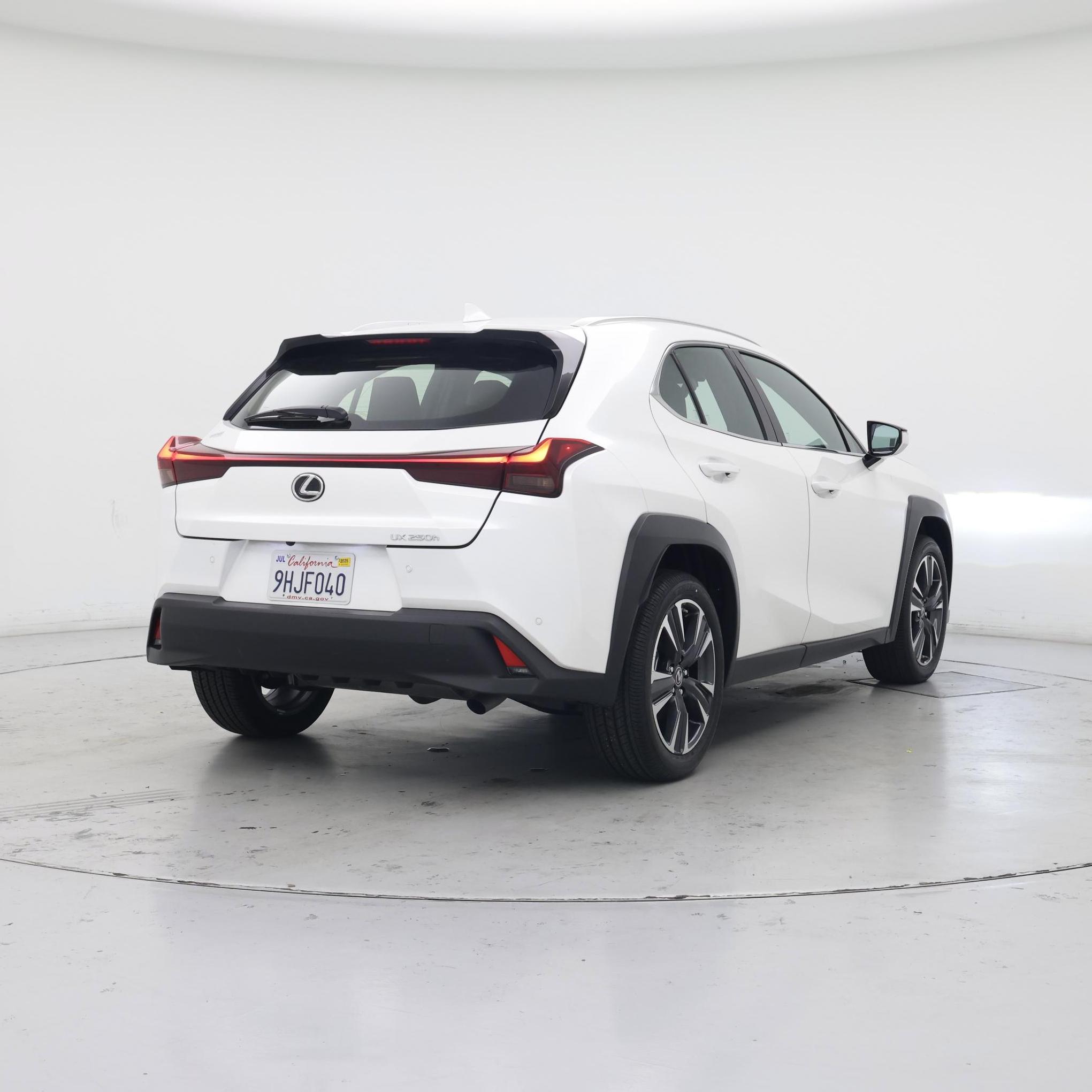 Thumbnail: 2024 Lexus UX - 8