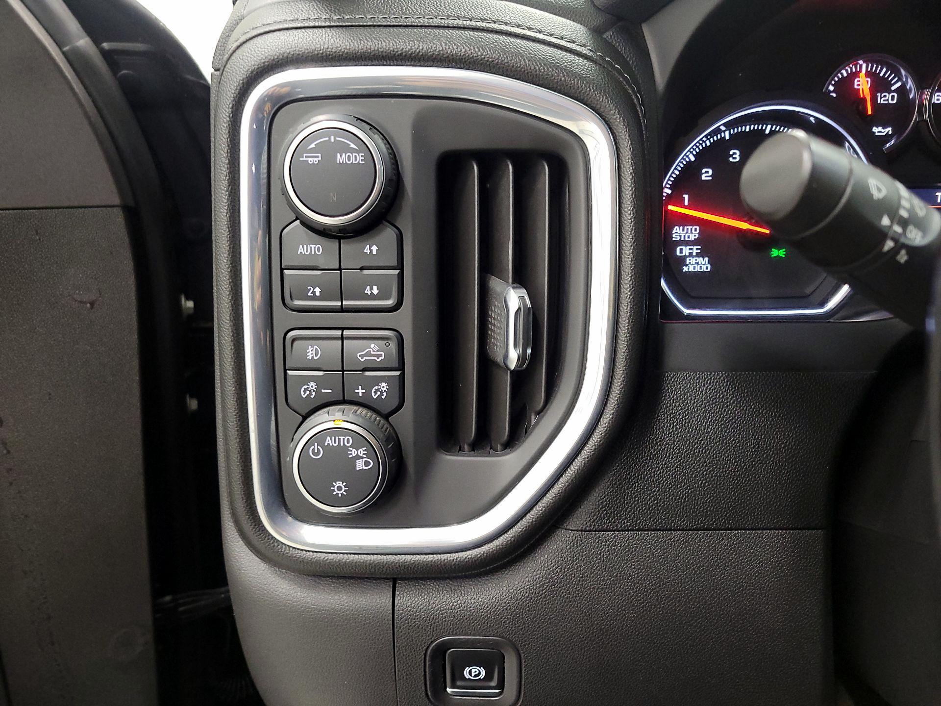 Thumbnail: 2021 Chevrolet Silverado 1500 - 13