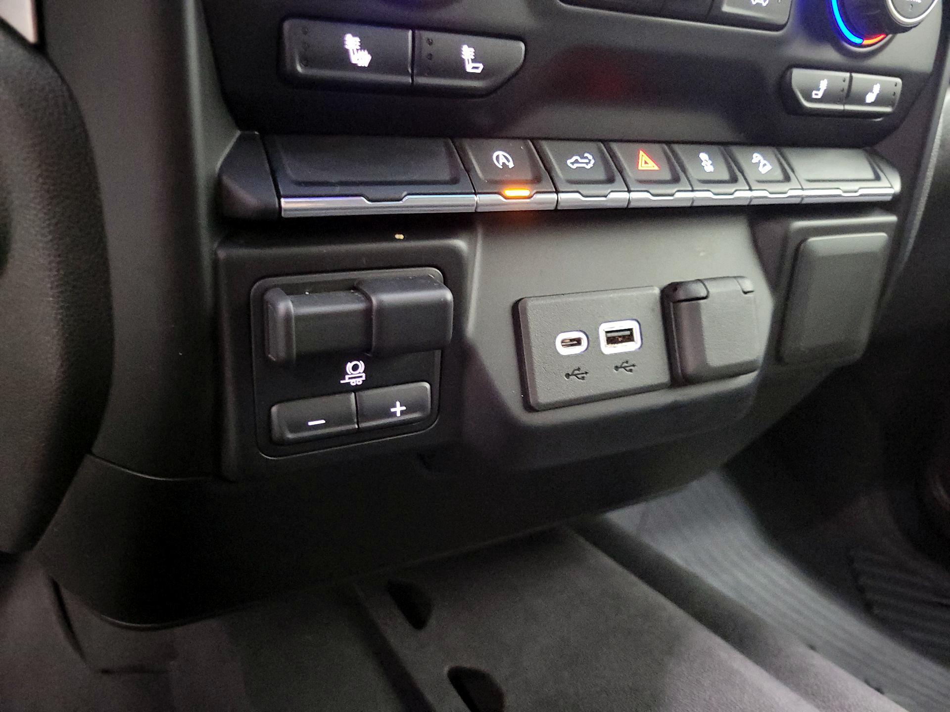 Thumbnail: 2021 Chevrolet Silverado 1500 - 18