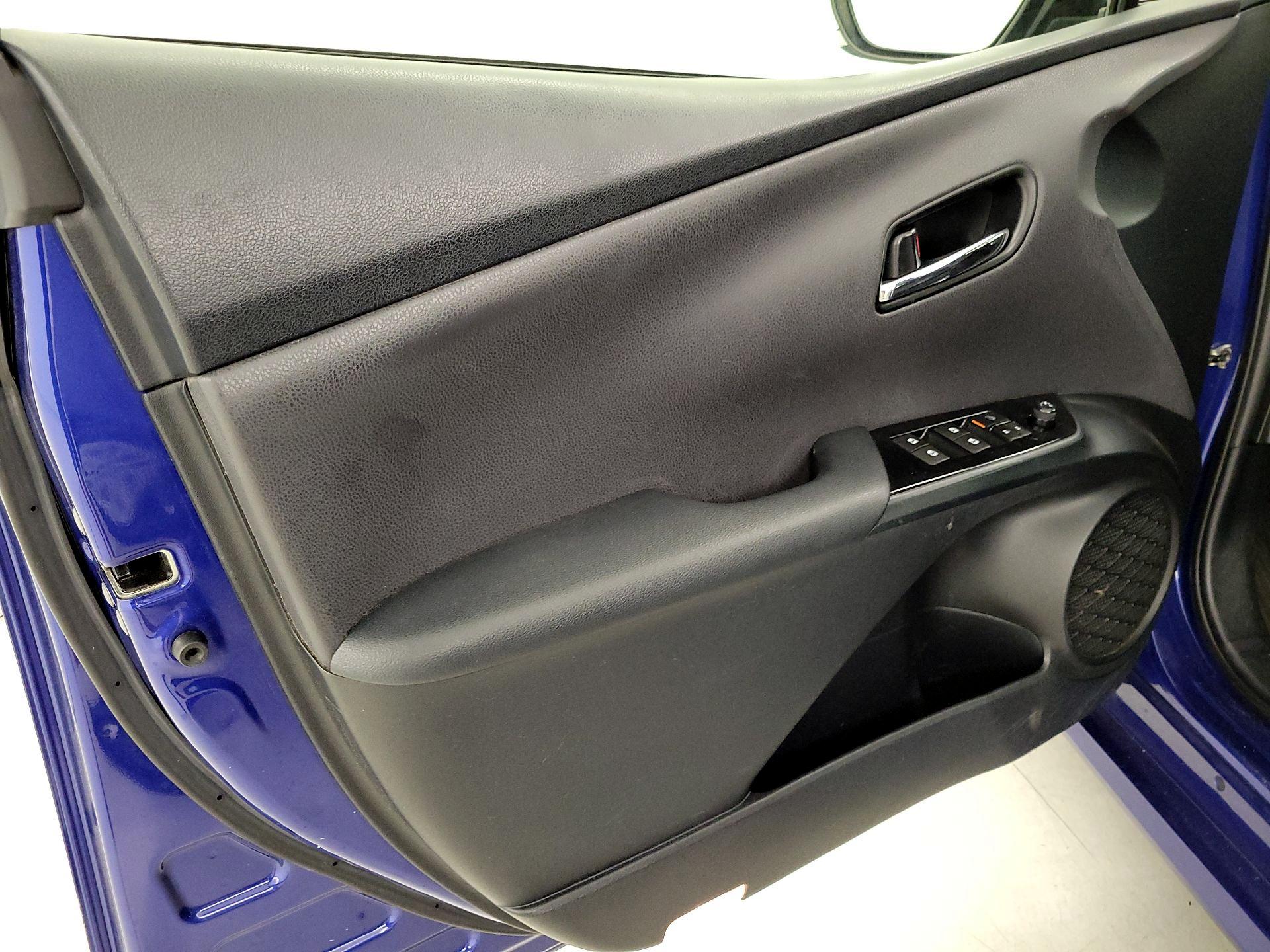 Thumbnail: 2017 Toyota Prius - 12