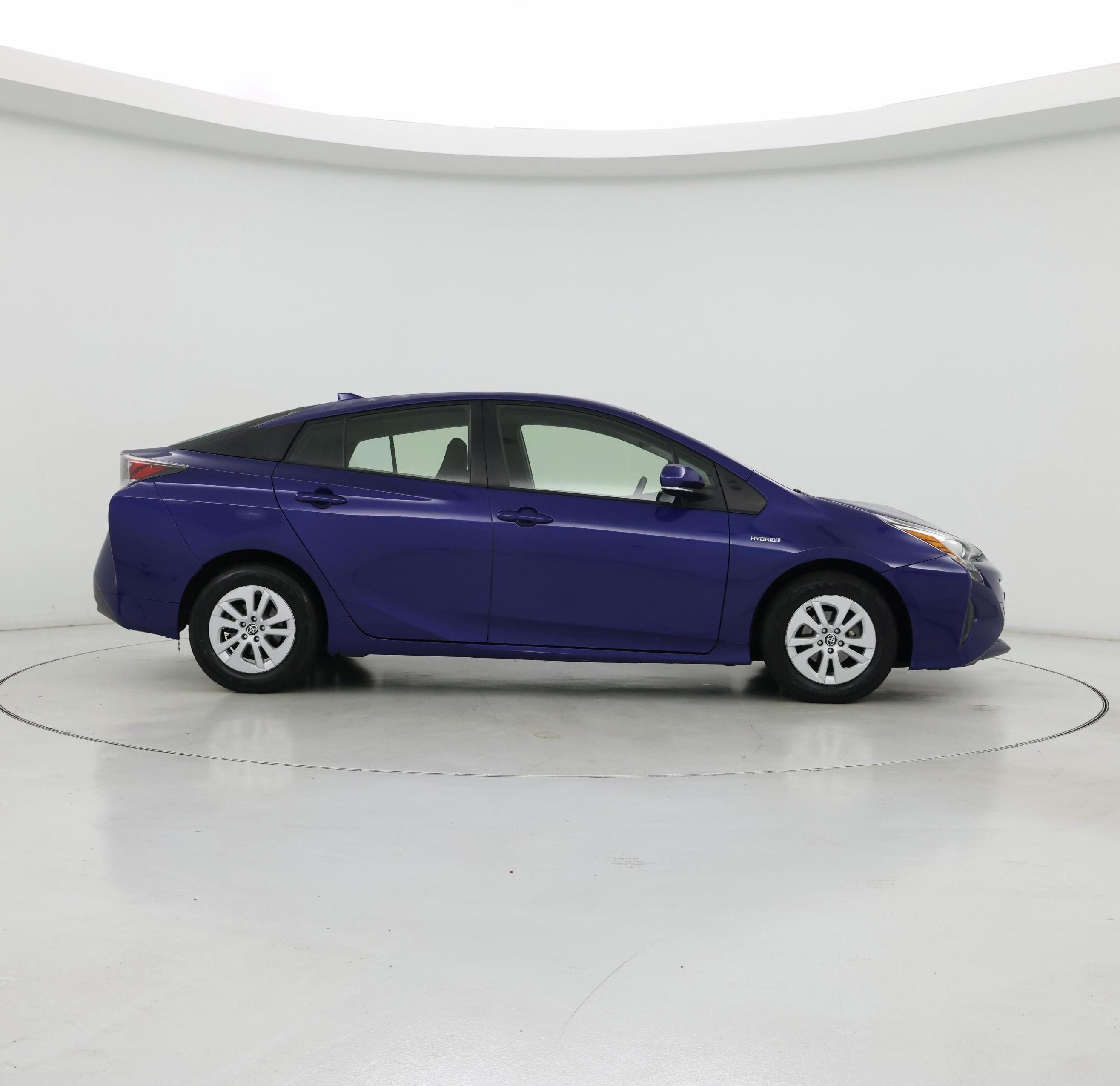 Thumbnail: 2017 Toyota Prius - 7
