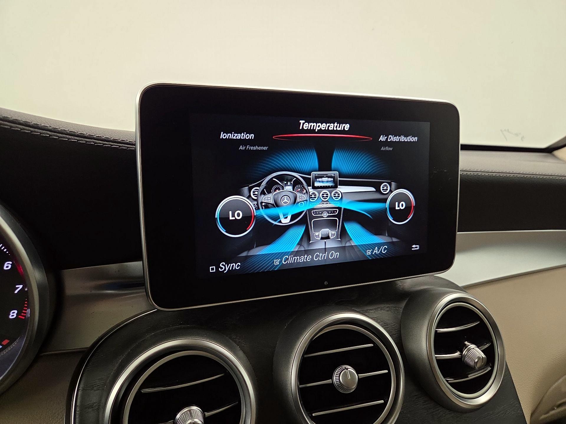 Thumbnail: 2017 Mercedes-Benz GLC - 17