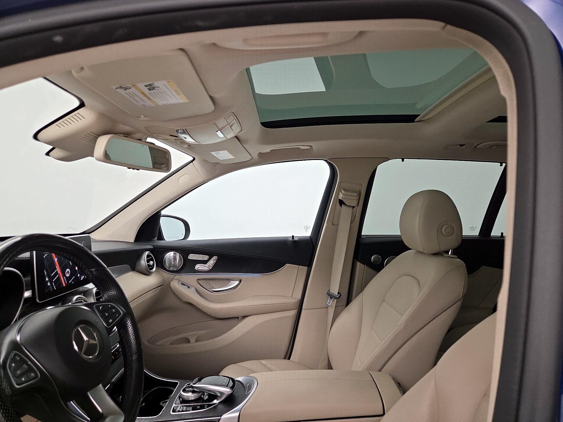 Thumbnail: 2017 Mercedes-Benz GLC - 19