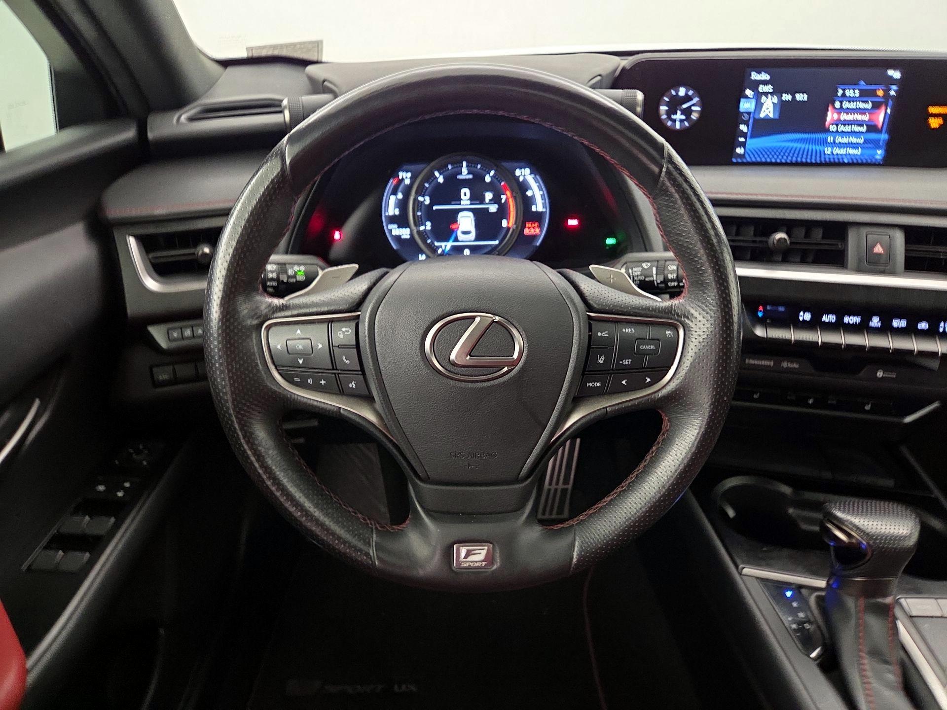 Thumbnail: 2019 Lexus UX - 10