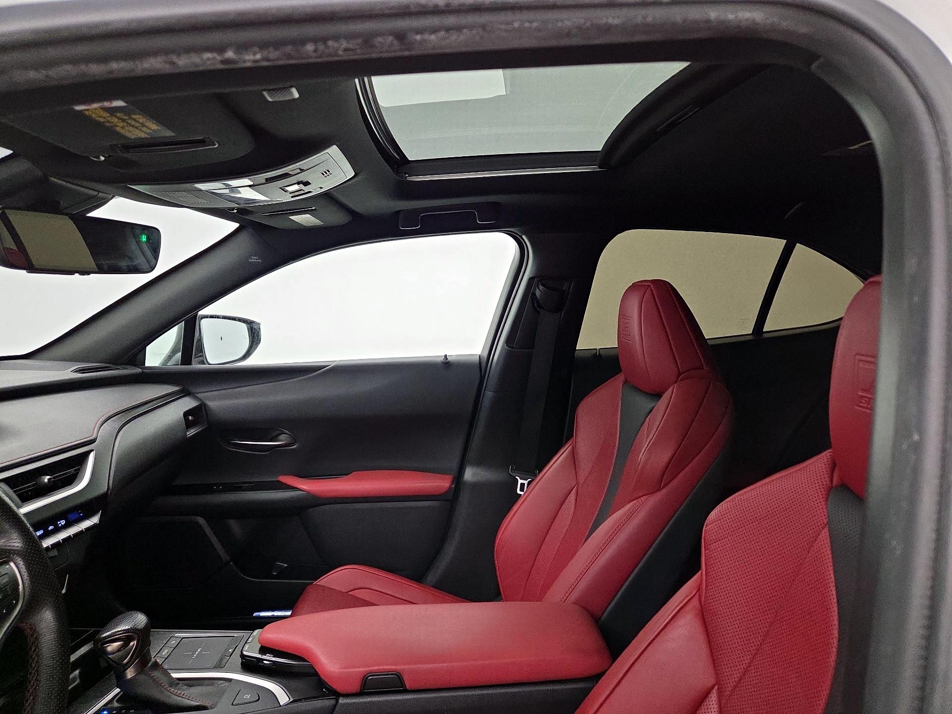 Thumbnail: 2019 Lexus UX - 19