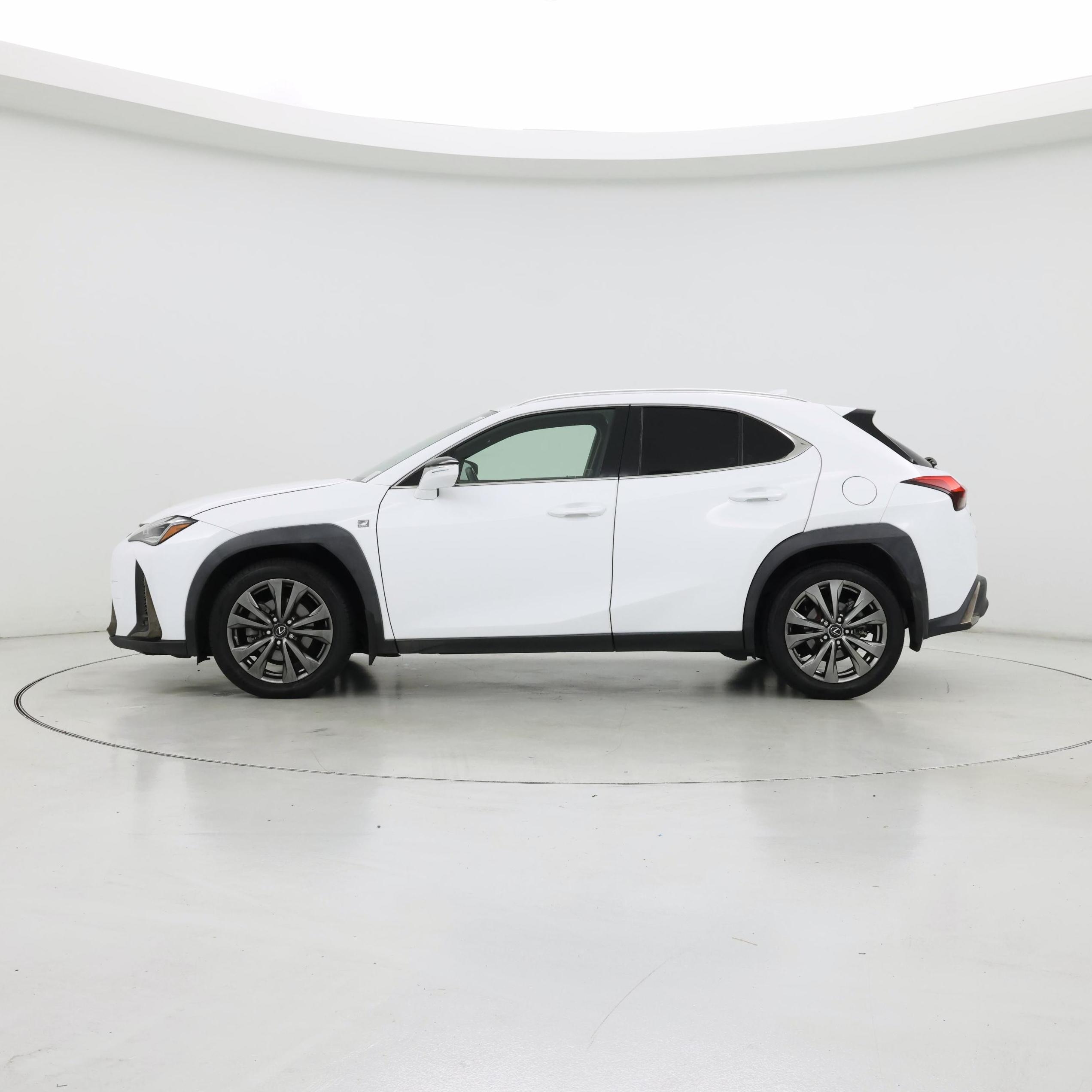 Thumbnail: 2019 Lexus UX - 3