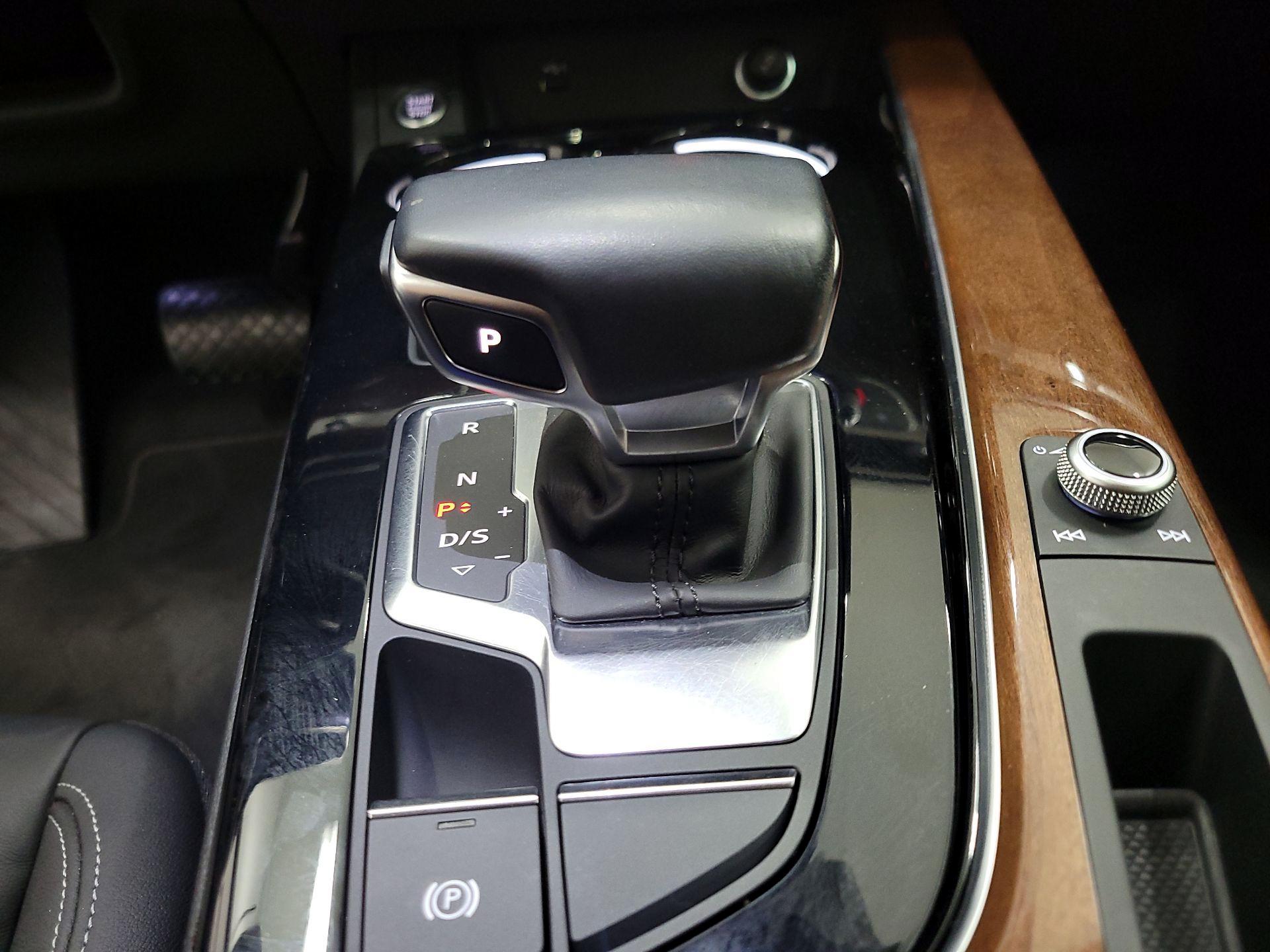 Thumbnail: 2022 Audi A4 - 17