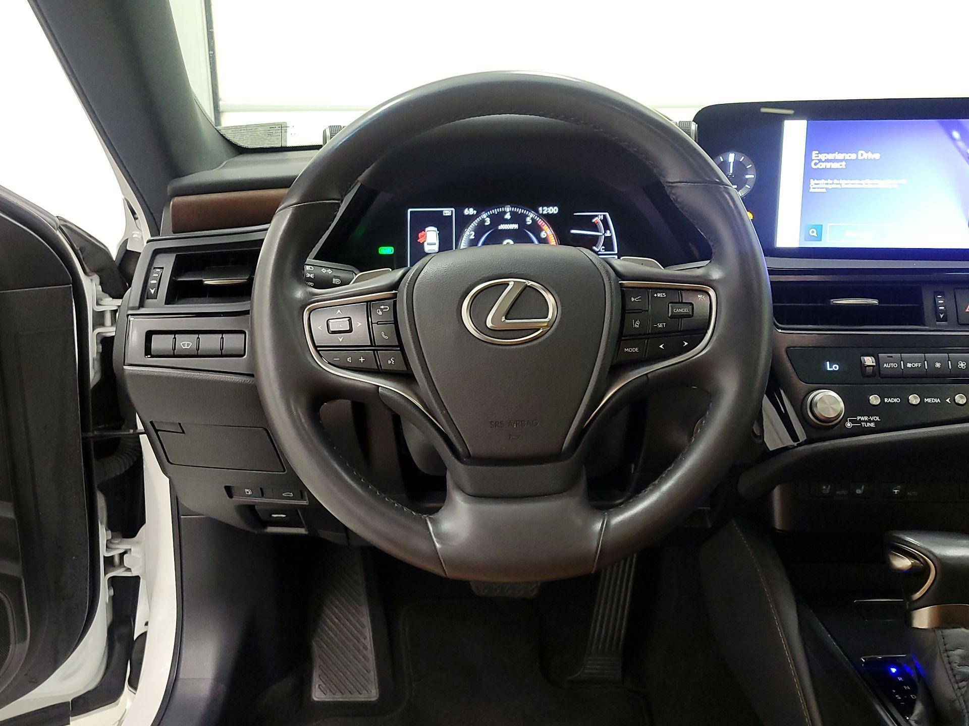 Thumbnail: 2024 Lexus ES - 10