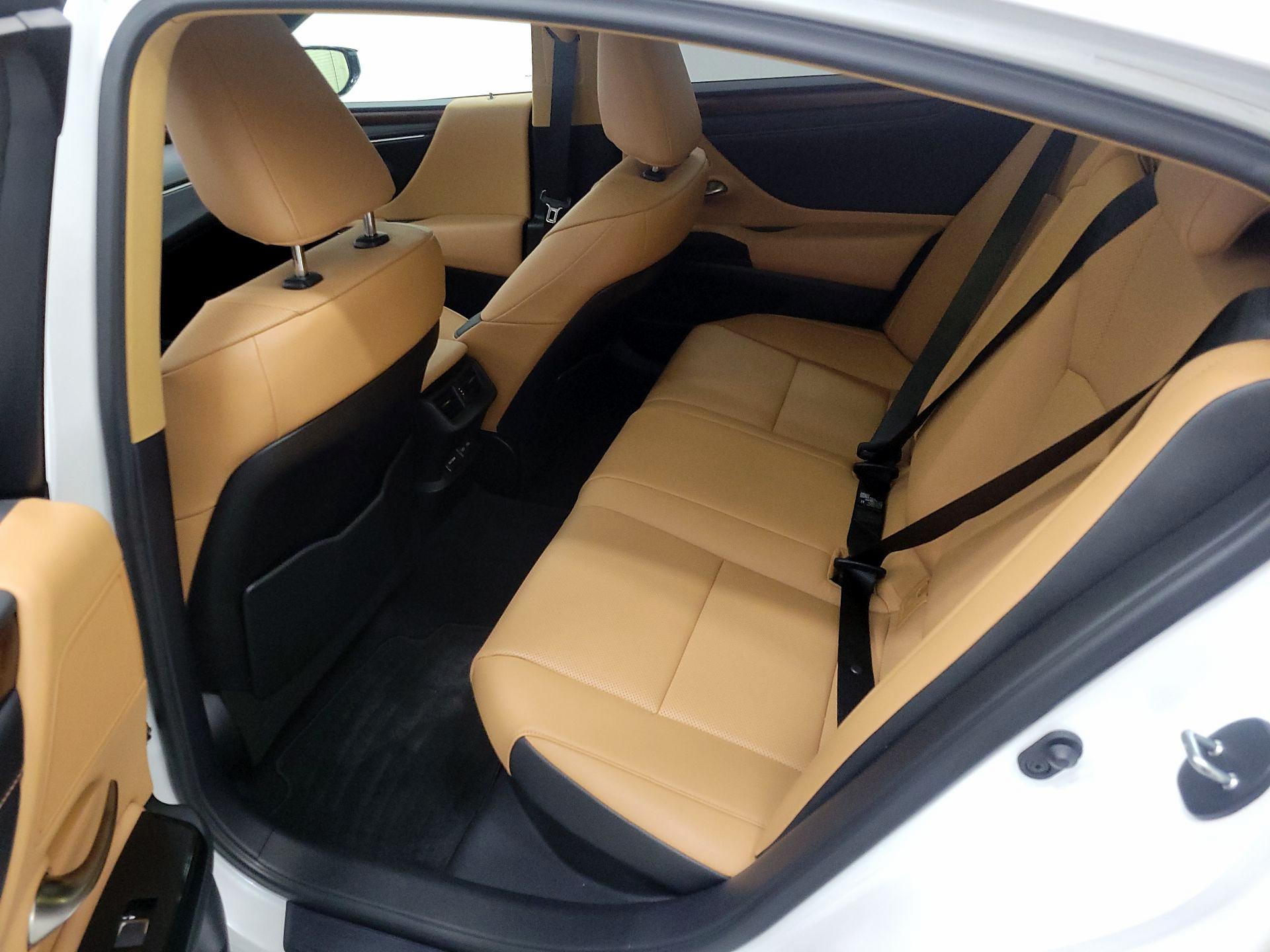 Thumbnail: 2024 Lexus ES - 19