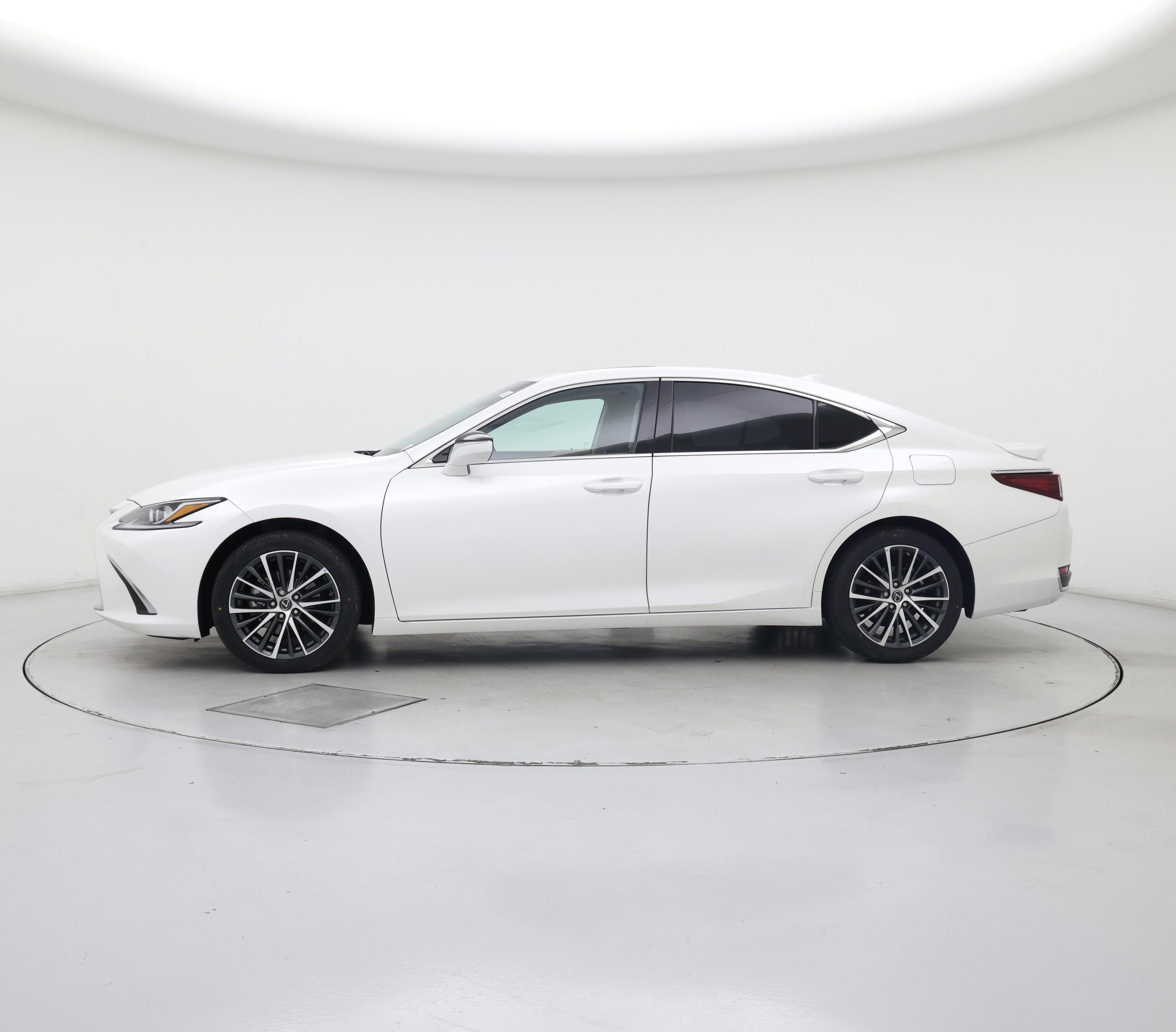 Thumbnail: 2024 Lexus ES - 3
