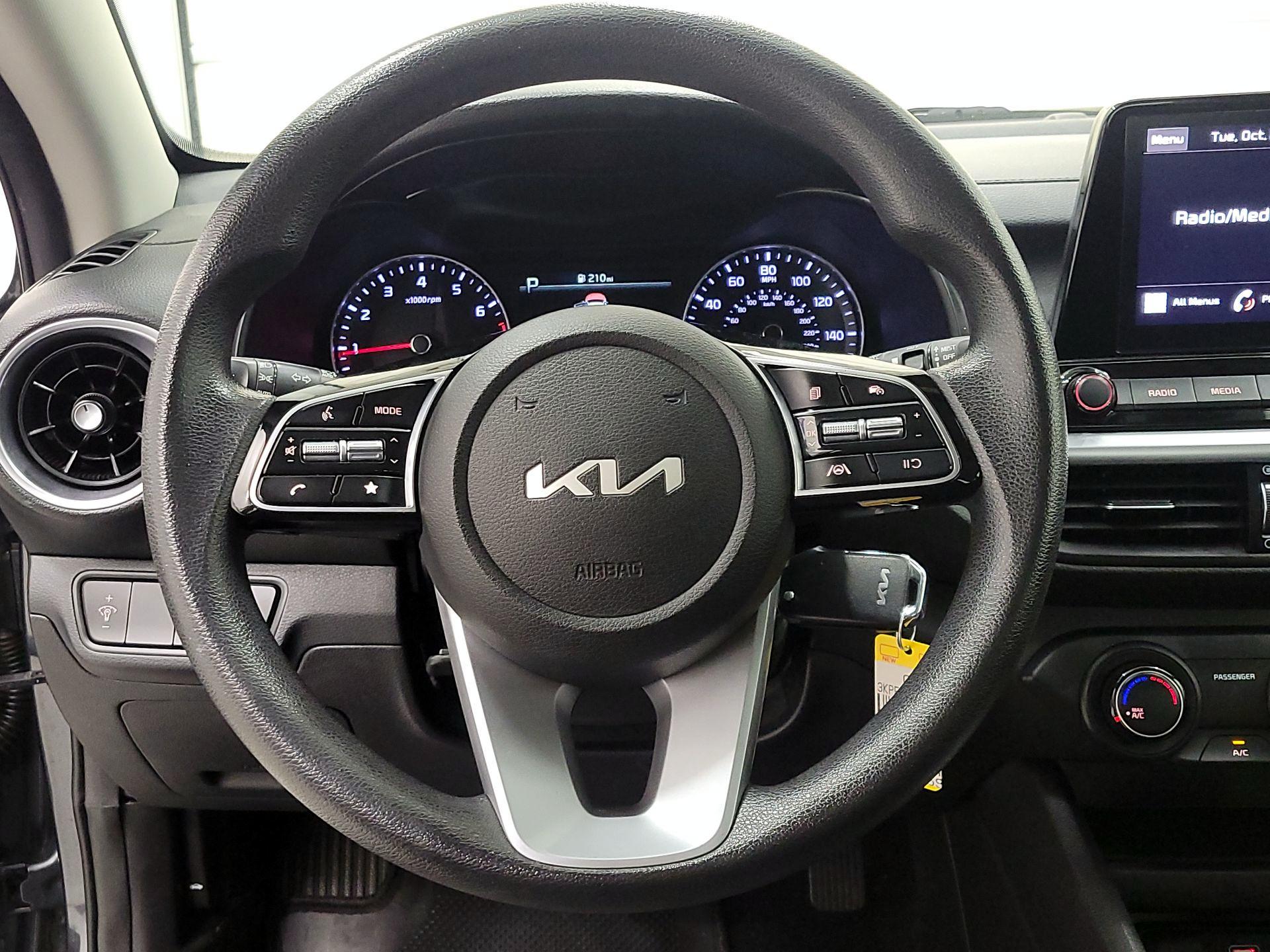 Thumbnail: 2023 Kia Forte - 10