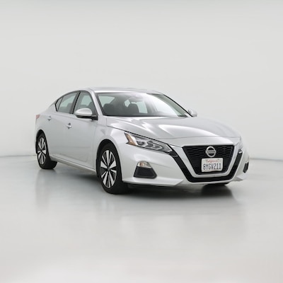 Silver 2021 Nissan Altima SV