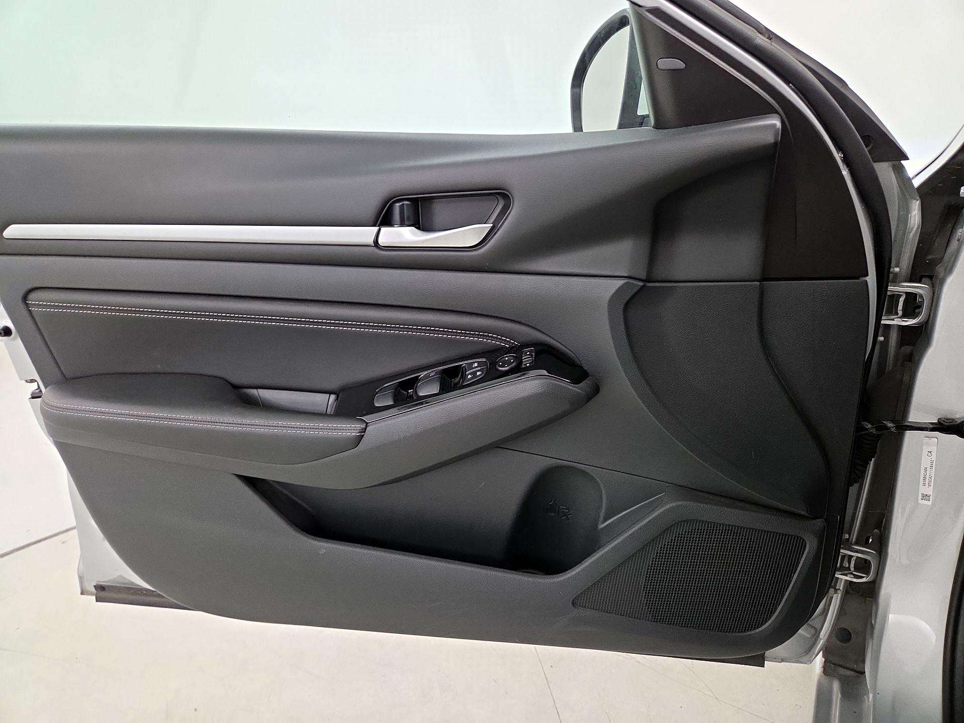 Thumbnail: 2021 Nissan Altima - 12
