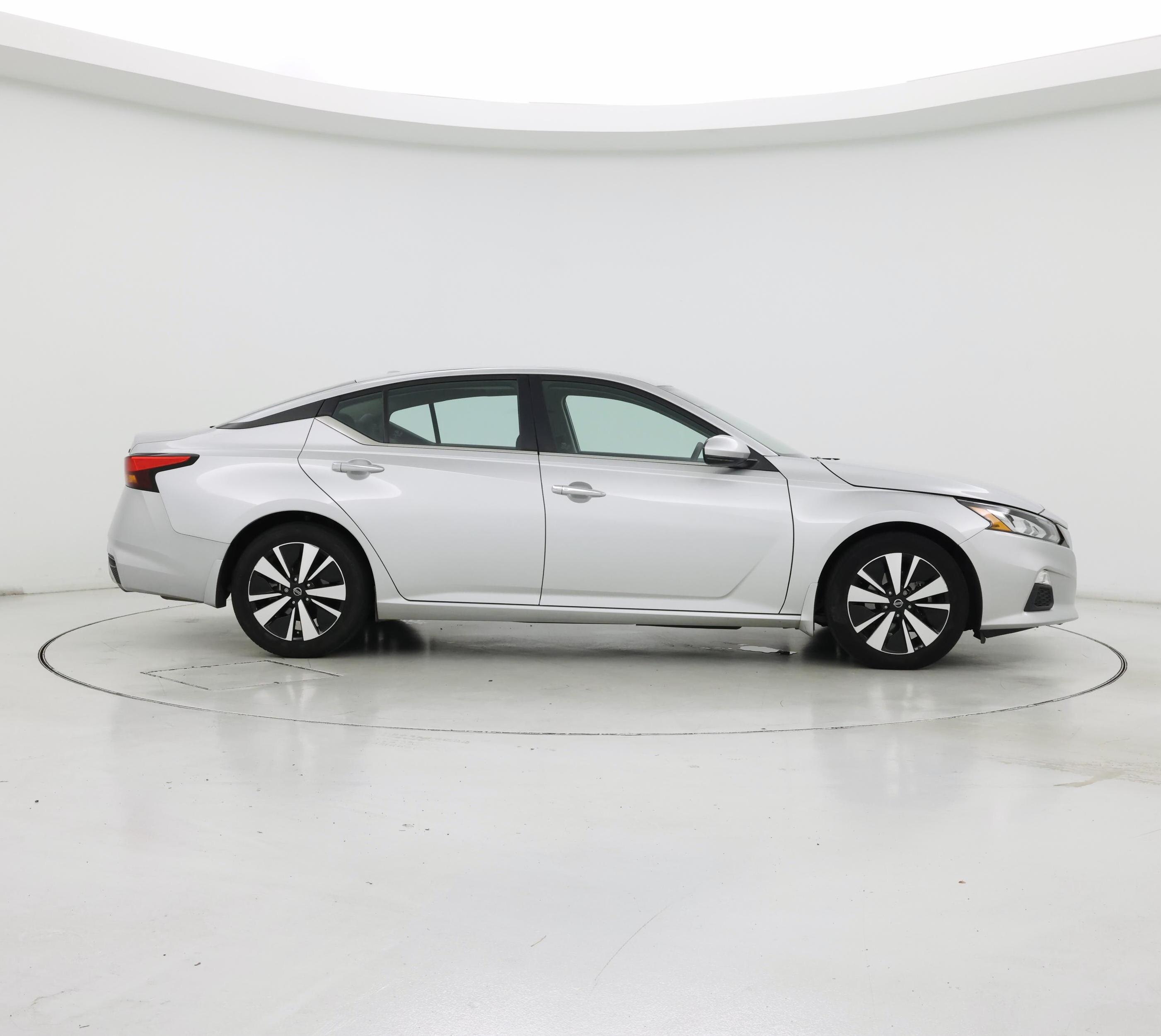 Thumbnail: 2021 Nissan Altima - 7