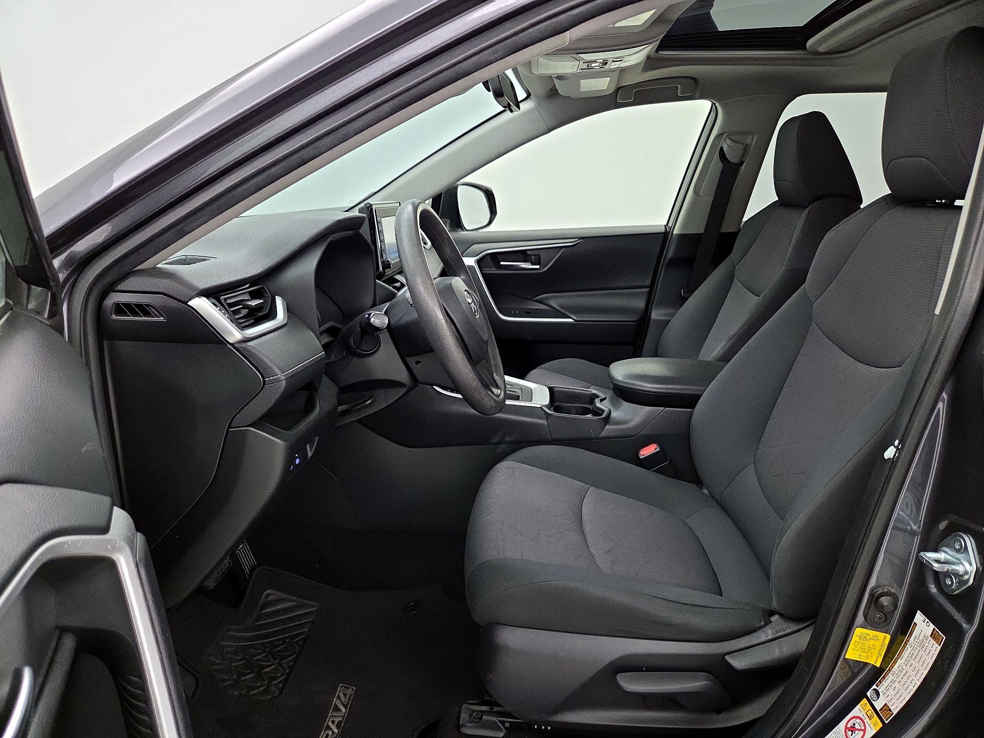 Thumbnail: 2019 Toyota RAV4 - 11