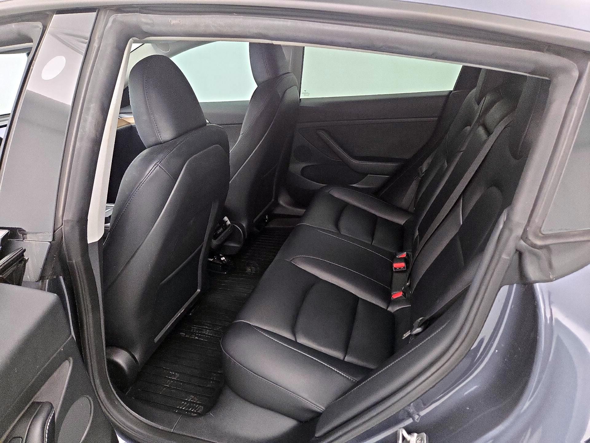 Thumbnail: 2023 Tesla Model 3 - 19