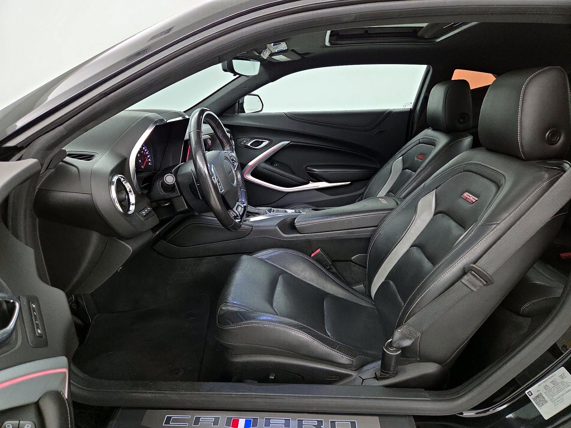 Thumbnail: 2019 Chevrolet Camaro - 11