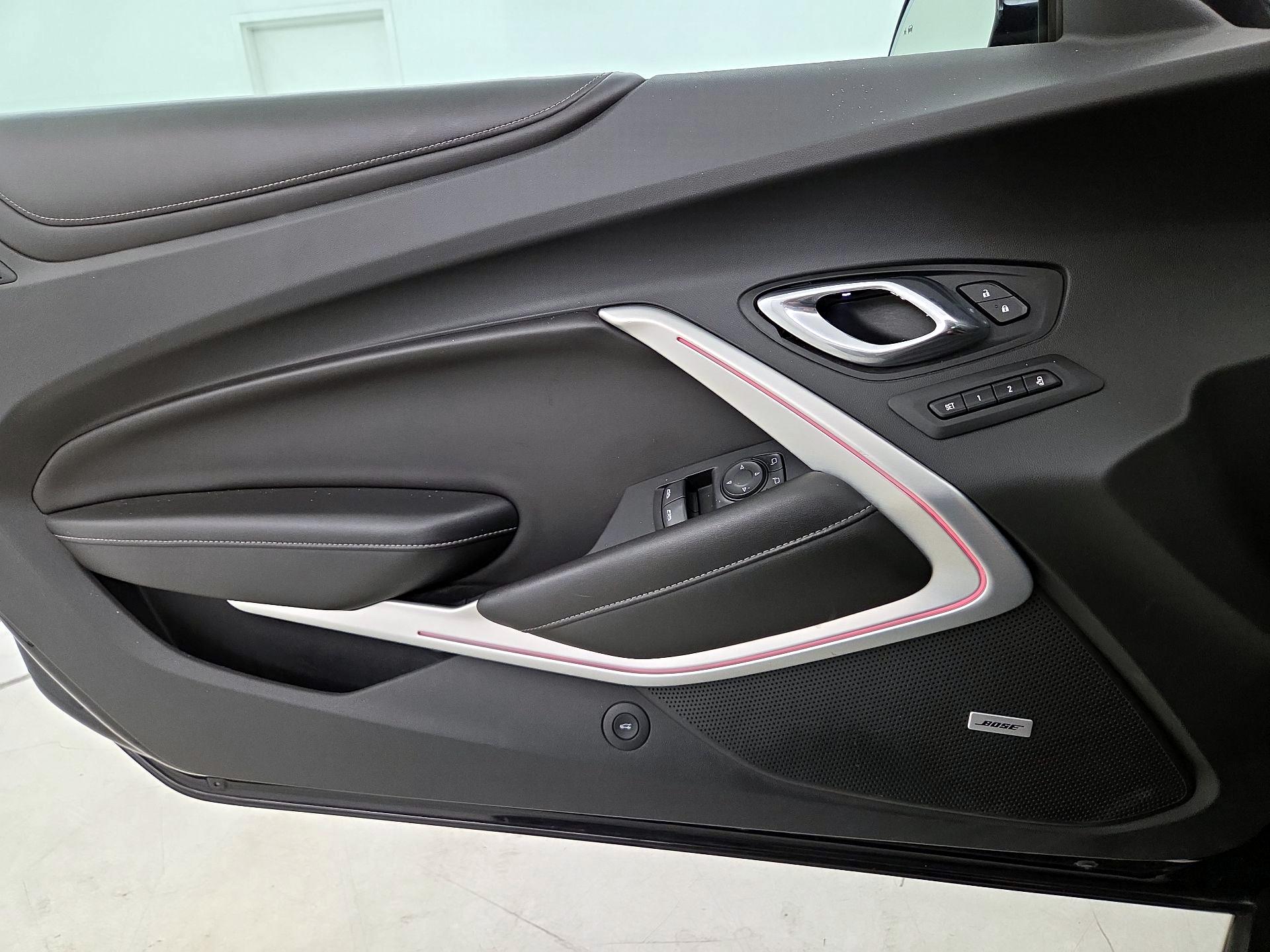 Thumbnail: 2019 Chevrolet Camaro - 12