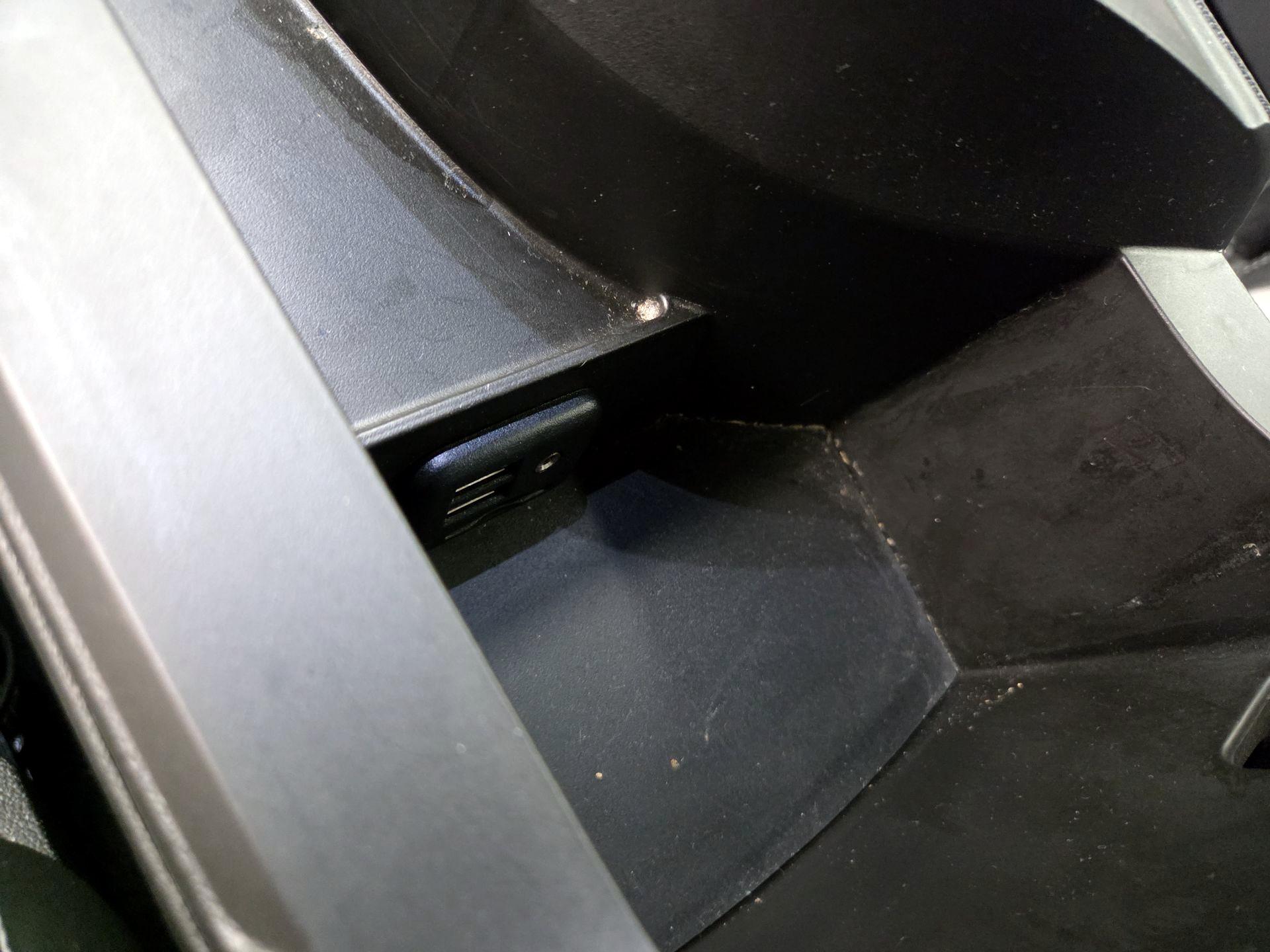 Thumbnail: 2019 Chevrolet Camaro - 18