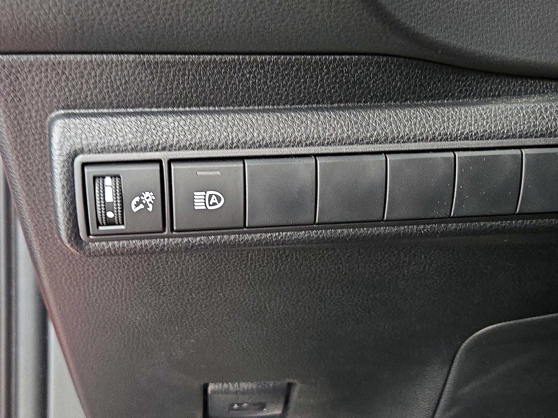 Thumbnail: 2023 Toyota Corolla - 13