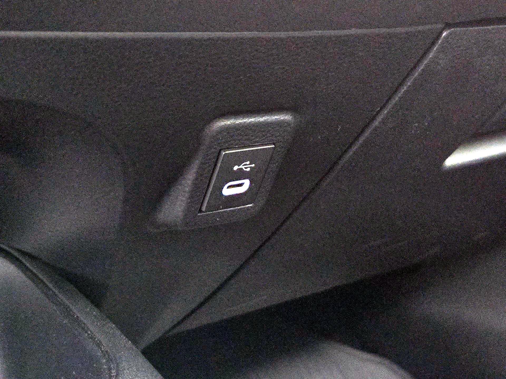 Thumbnail: 2023 Toyota Corolla - 18