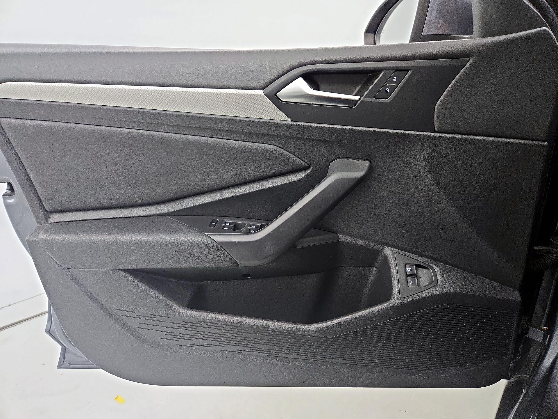 Thumbnail: 2021 Volkswagen Jetta - 12