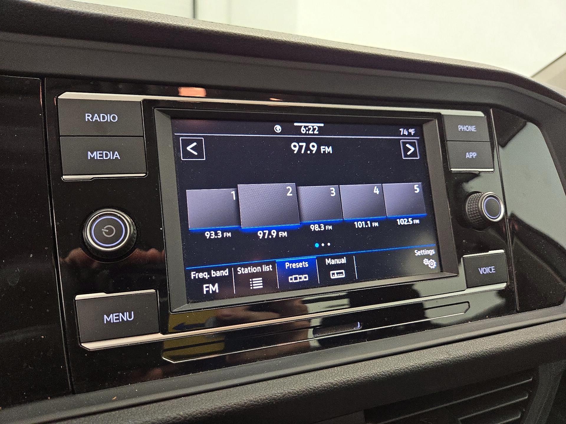 Thumbnail: 2021 Volkswagen Jetta - 15