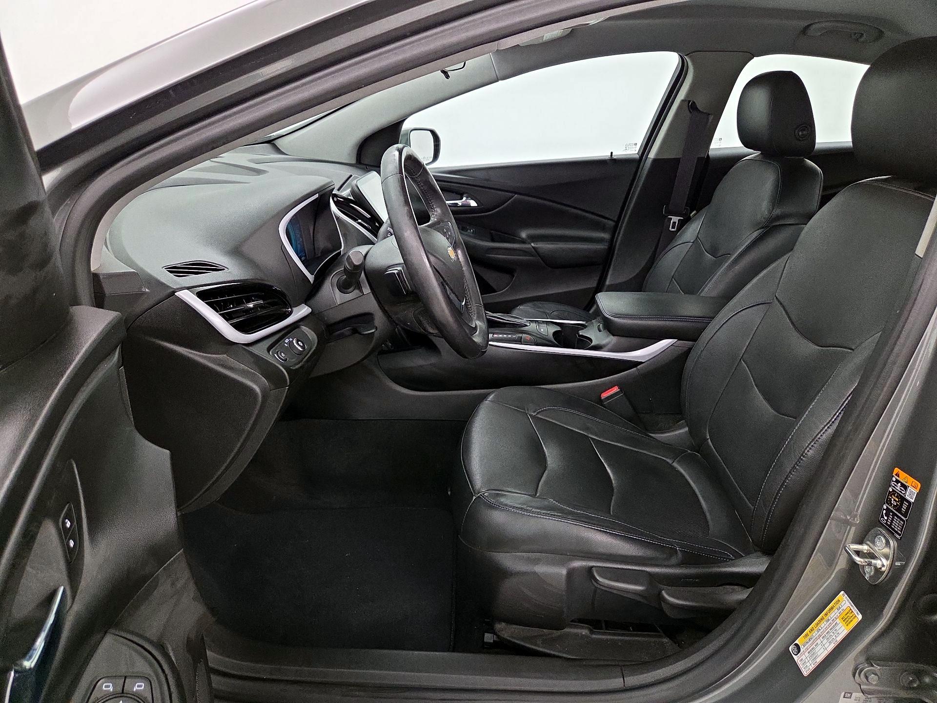 Thumbnail: 2017 Chevrolet Volt - 11