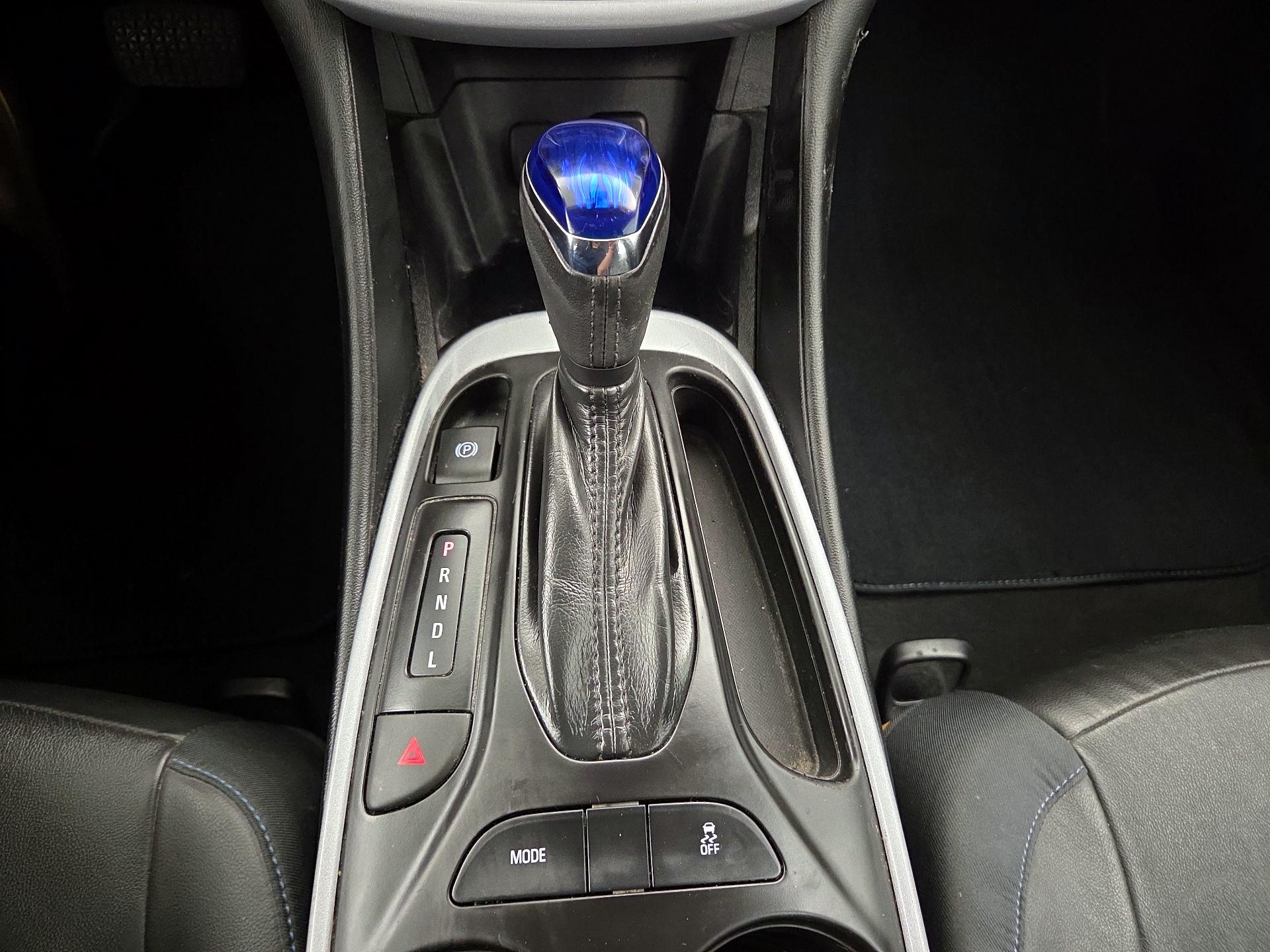 Thumbnail: 2017 Chevrolet Volt - 17