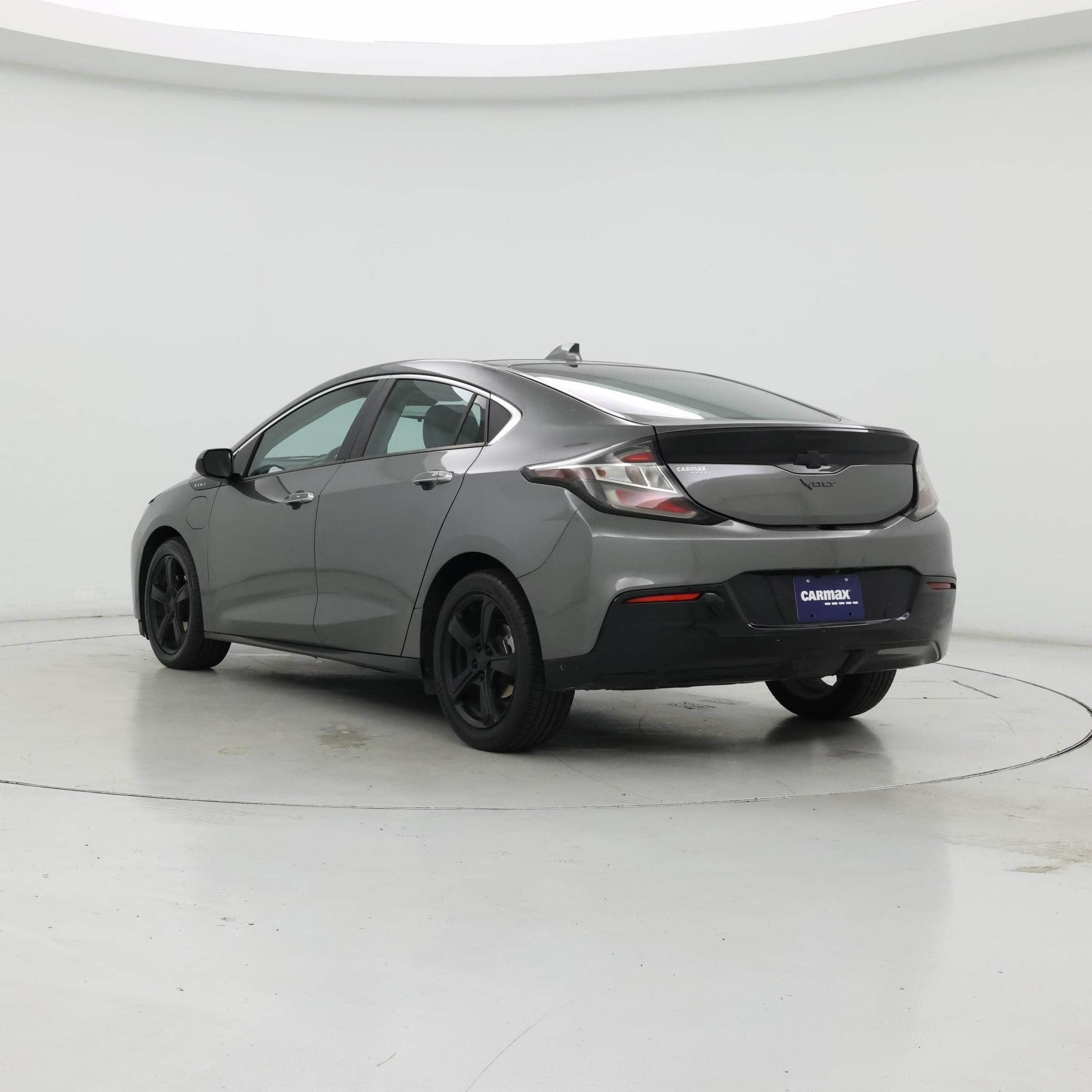 Thumbnail: 2017 Chevrolet Volt - 2