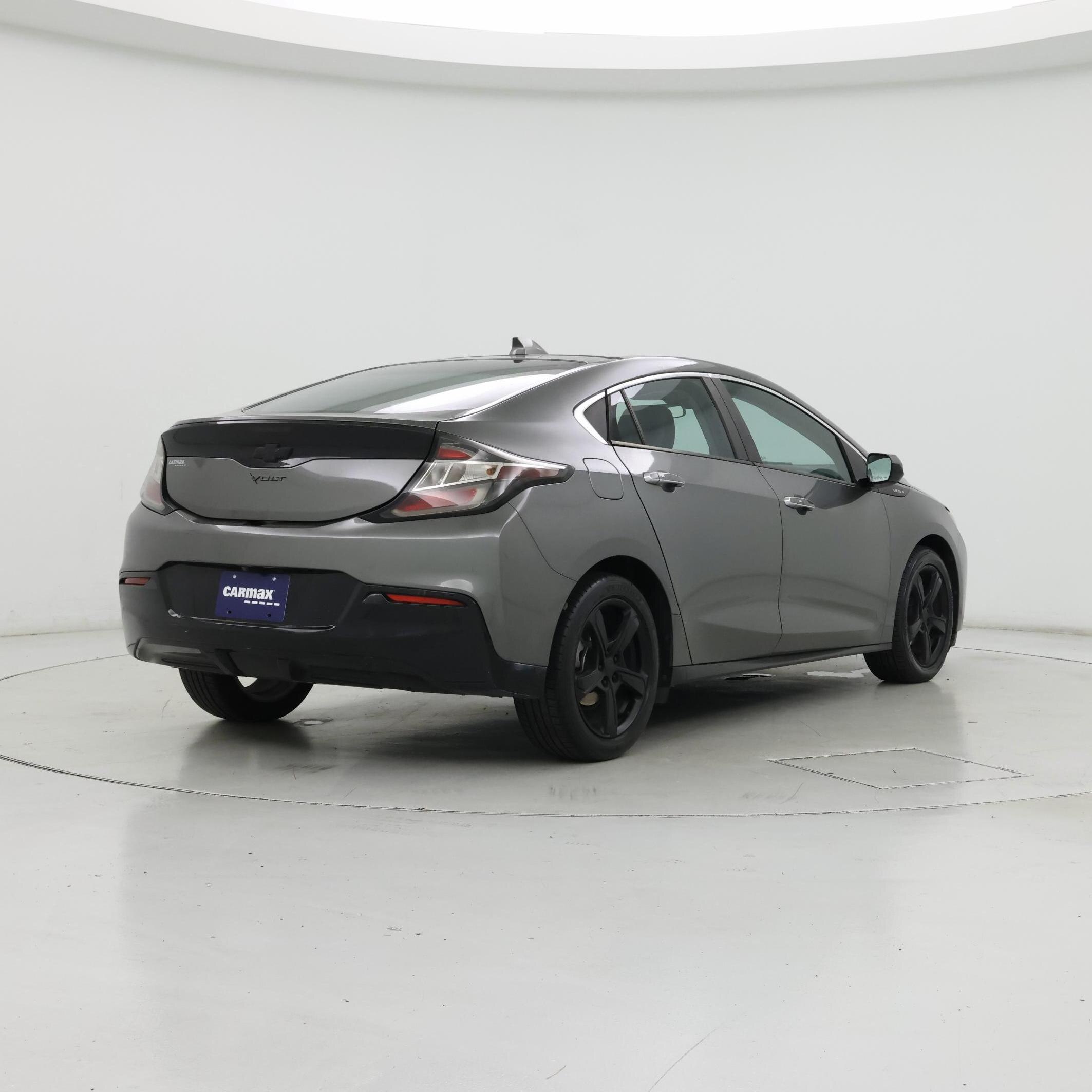 Thumbnail: 2017 Chevrolet Volt - 8