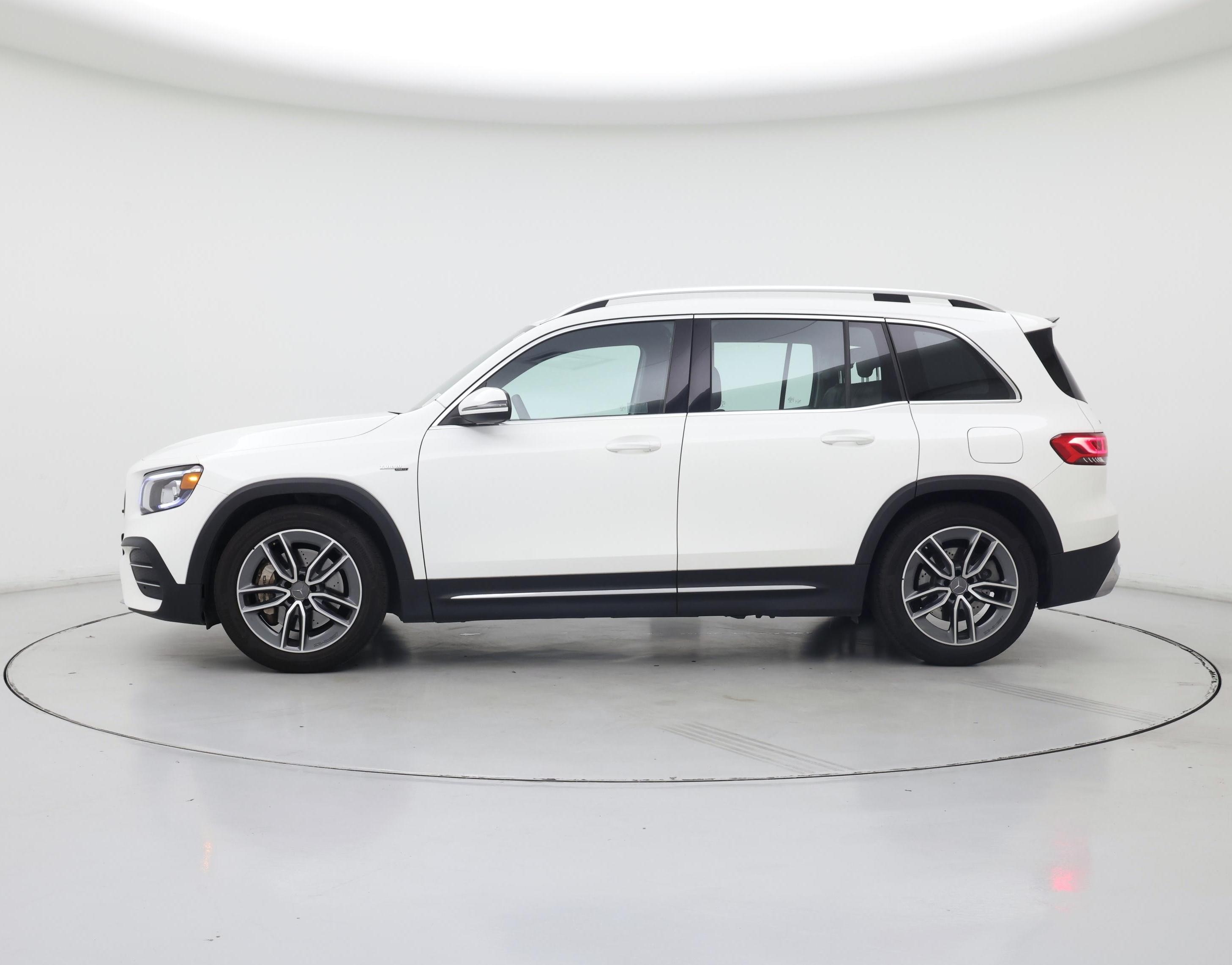Thumbnail: 2022 Mercedes-Benz GLB - 3