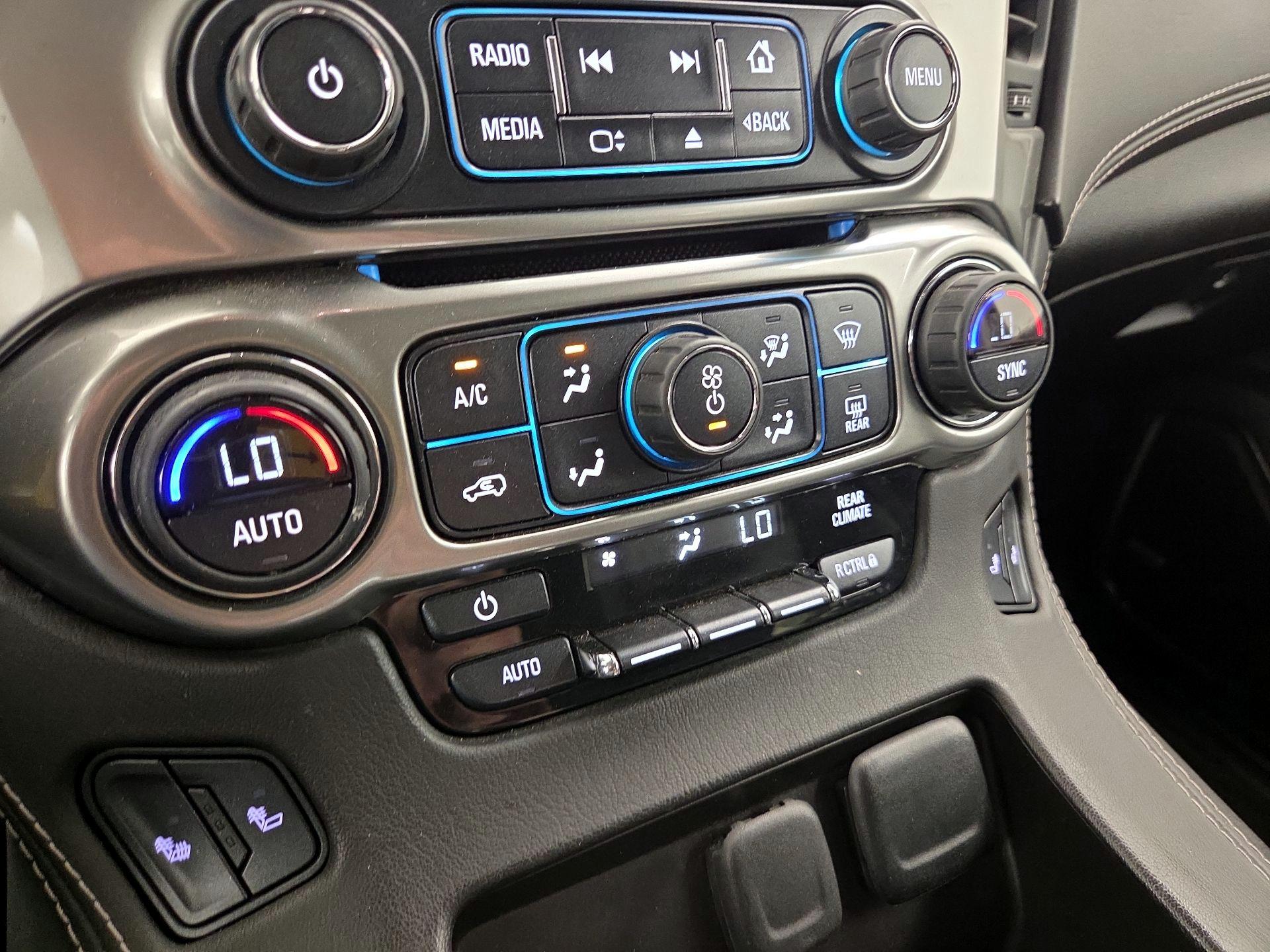 Thumbnail: 2016 Chevrolet Tahoe - 17