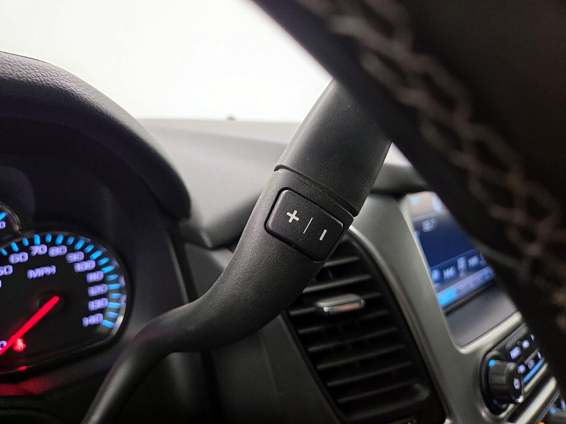 Thumbnail: 2016 Chevrolet Tahoe - 18